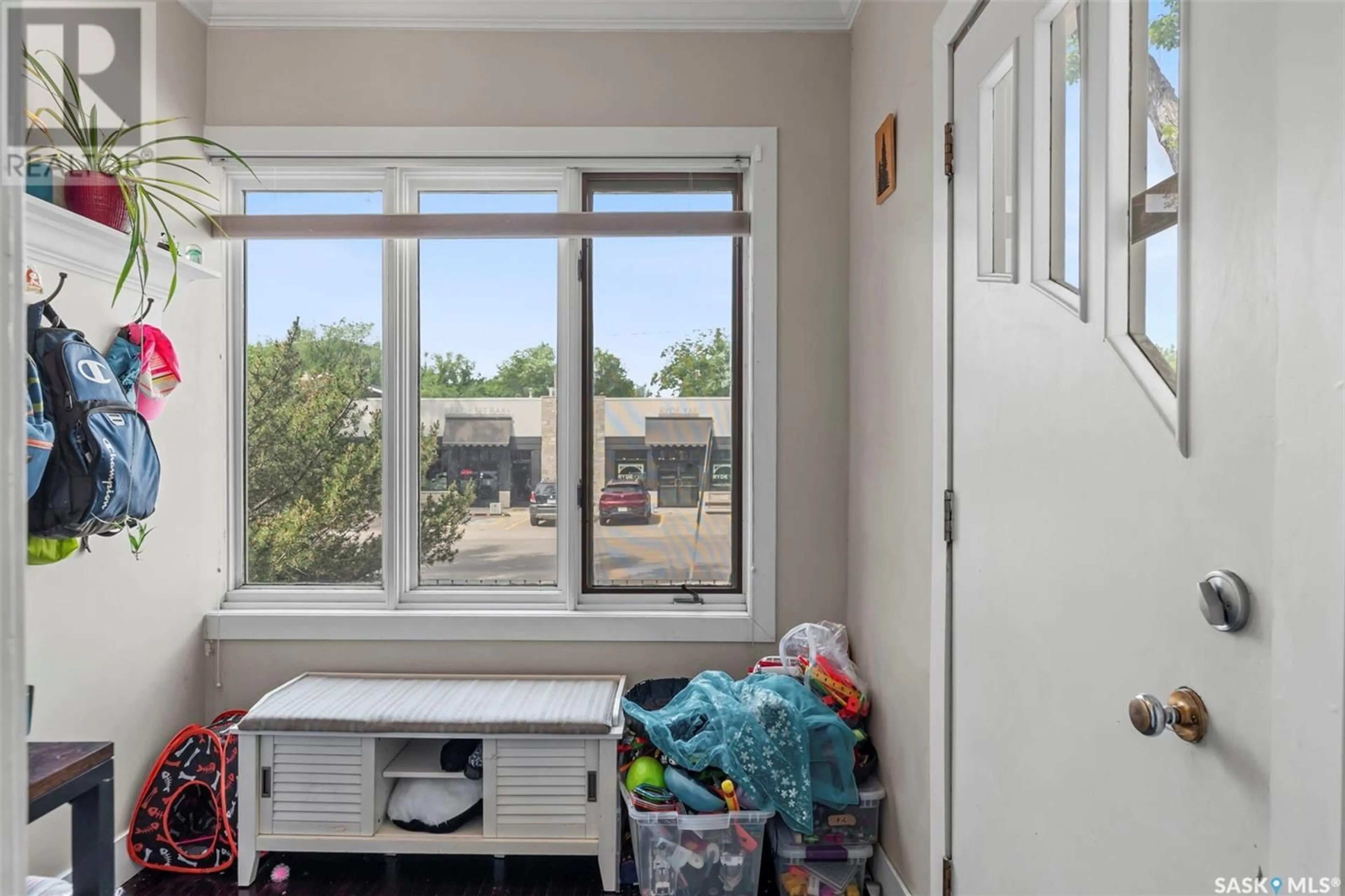 A pic of a room for 744 7TH AVENUE, Saskatoon Saskatchewan S7K2V4