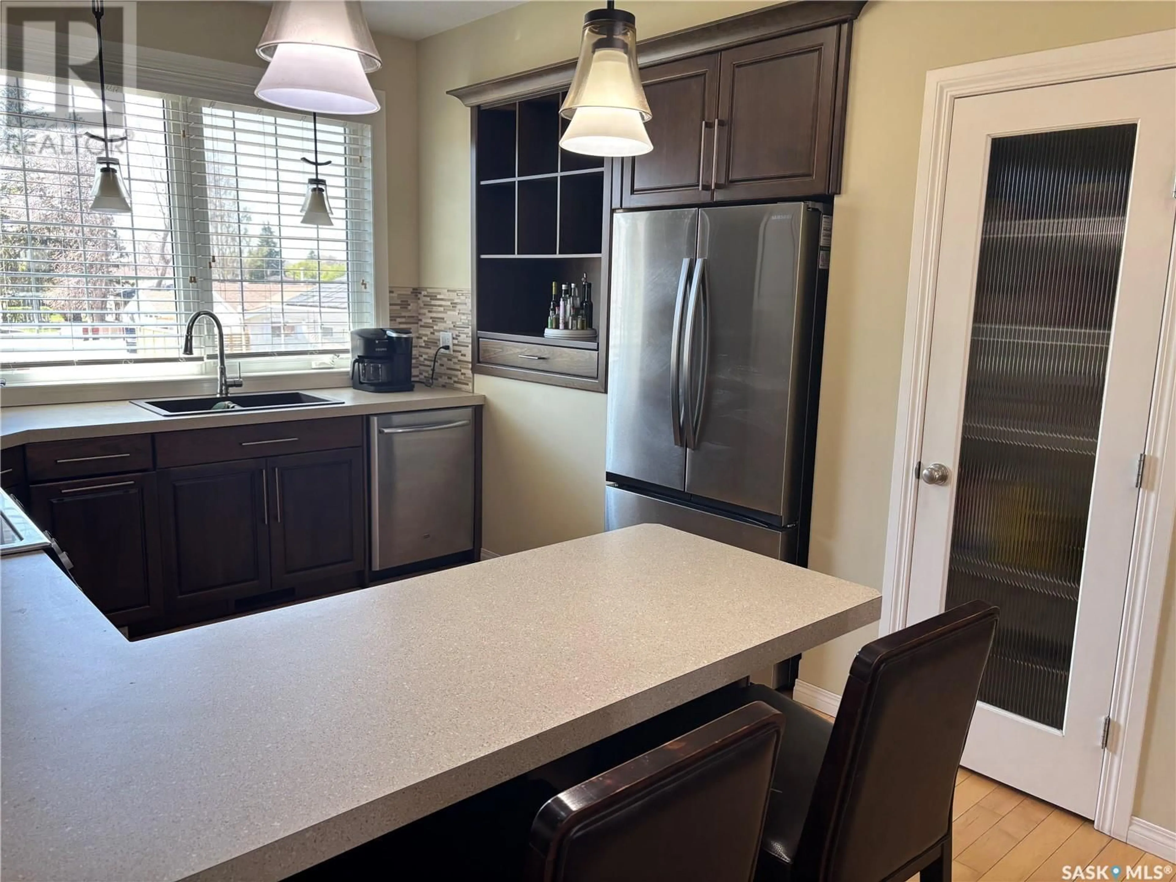 Open concept kitchen, unknown for 635 4TH AVENUE, Swift Current Saskatchewan S9H0Y7