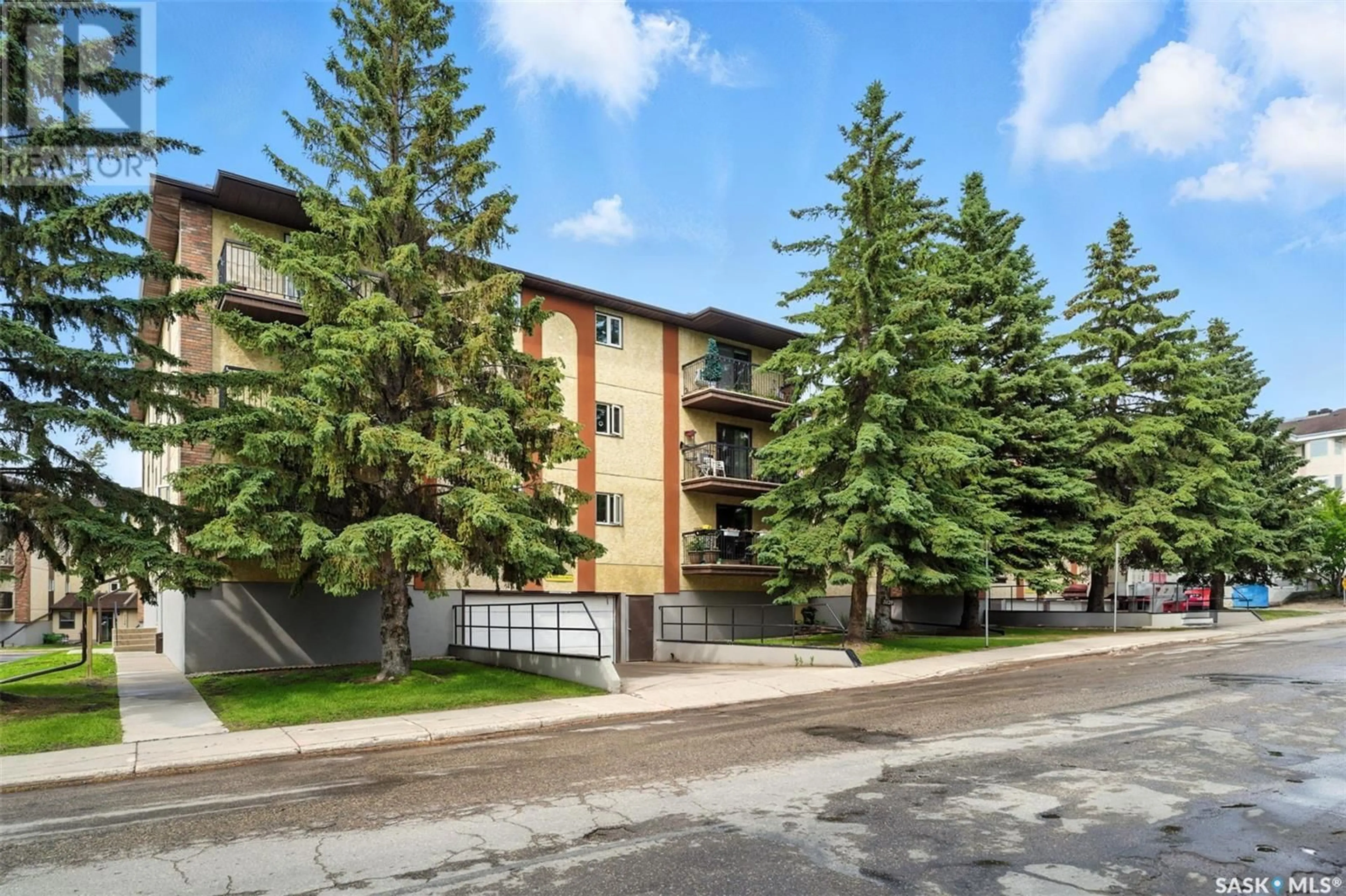 Patio, street for 107 - 3120 LOUISE STREET, Saskatoon Saskatchewan S7J3L8