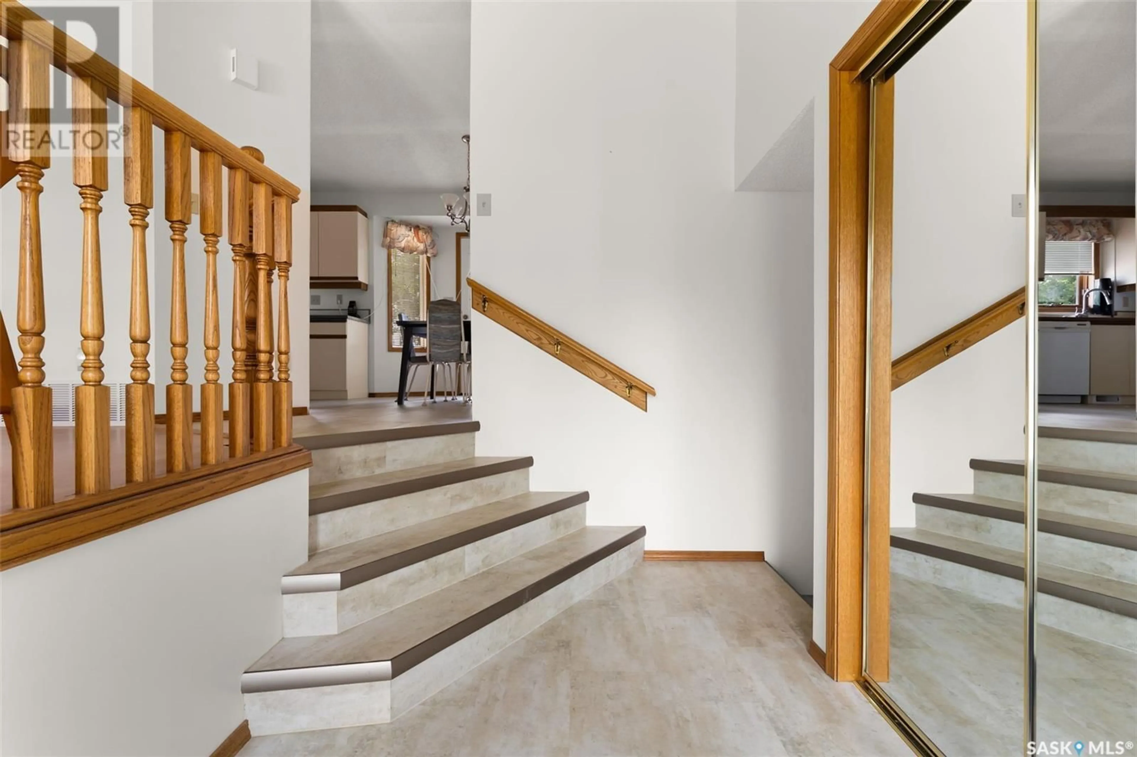 Indoor foyer for 125 SOLBERG STREET, Milestone Saskatchewan S0G3L0