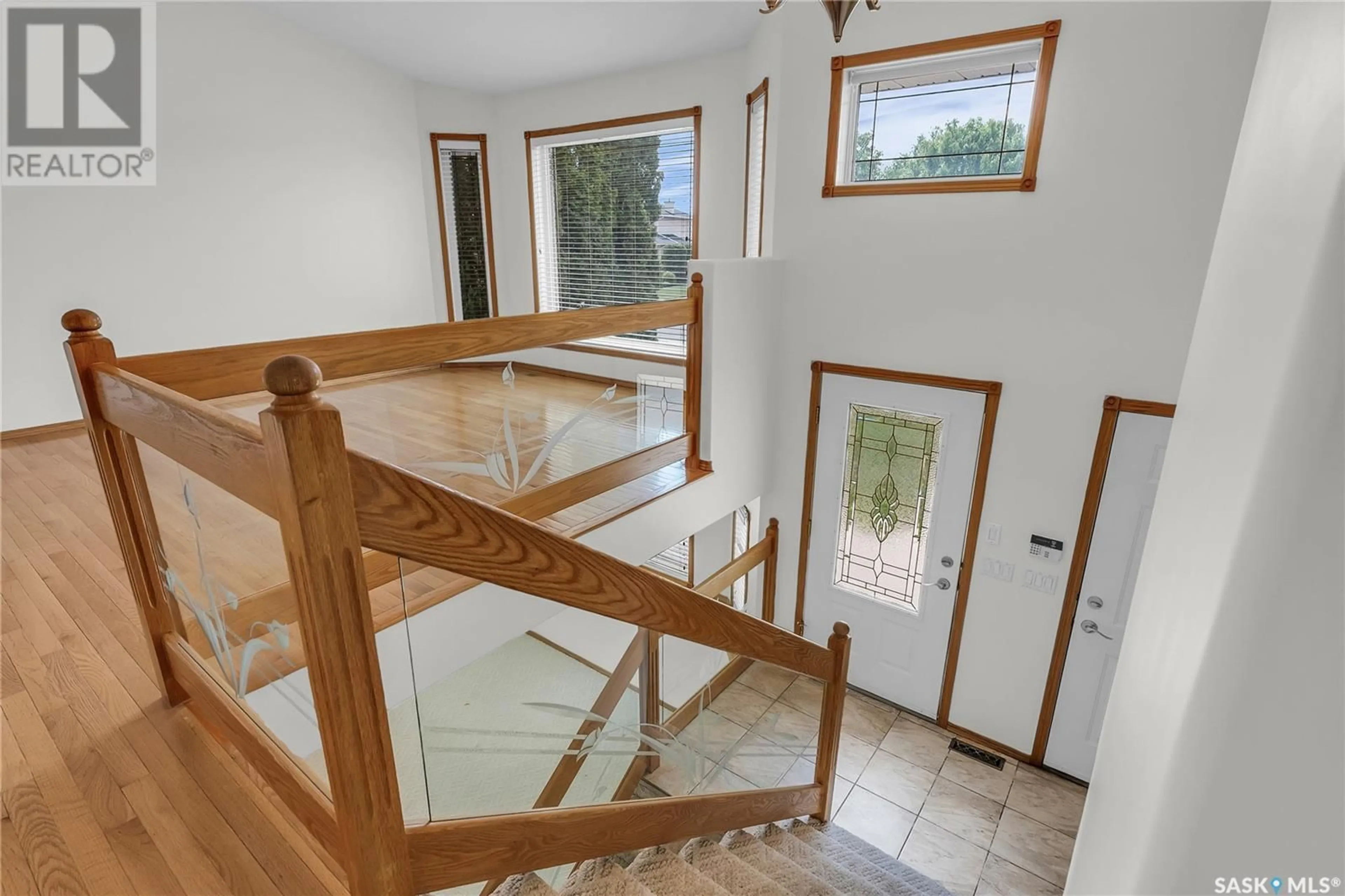 Indoor foyer for 414 BEERLING CRESCENT, Saskatoon Saskatchewan S7S1K5