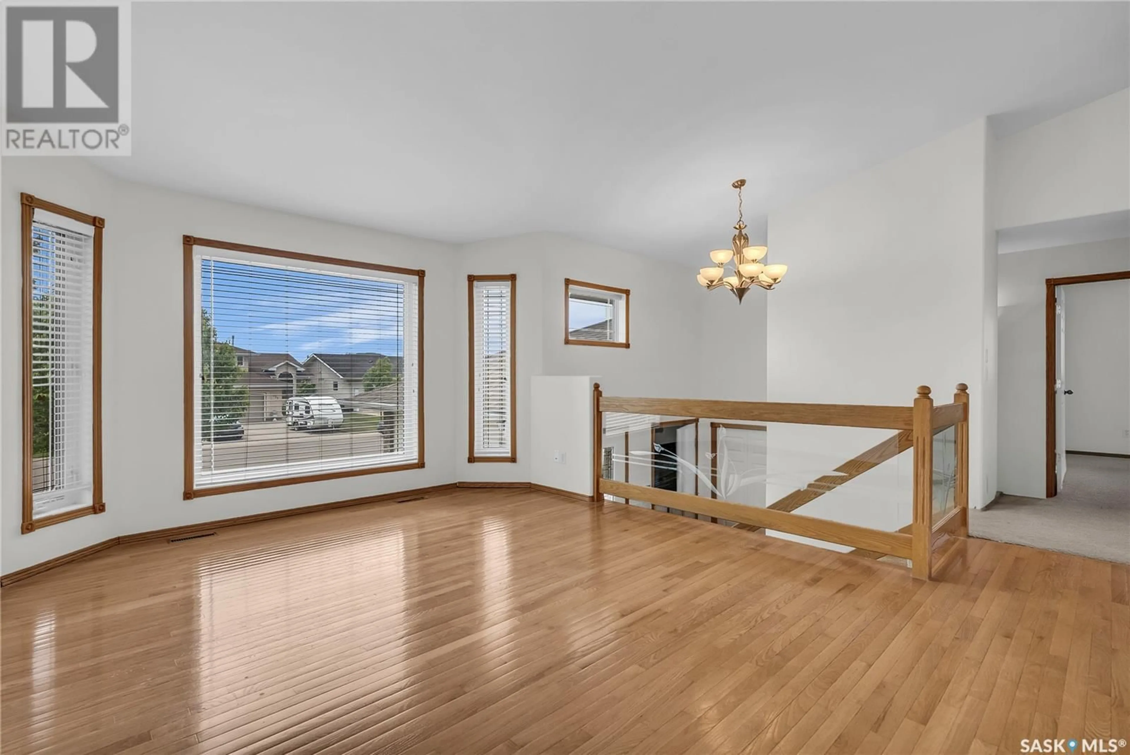 Indoor foyer for 414 BEERLING CRESCENT, Saskatoon Saskatchewan S7S1K5