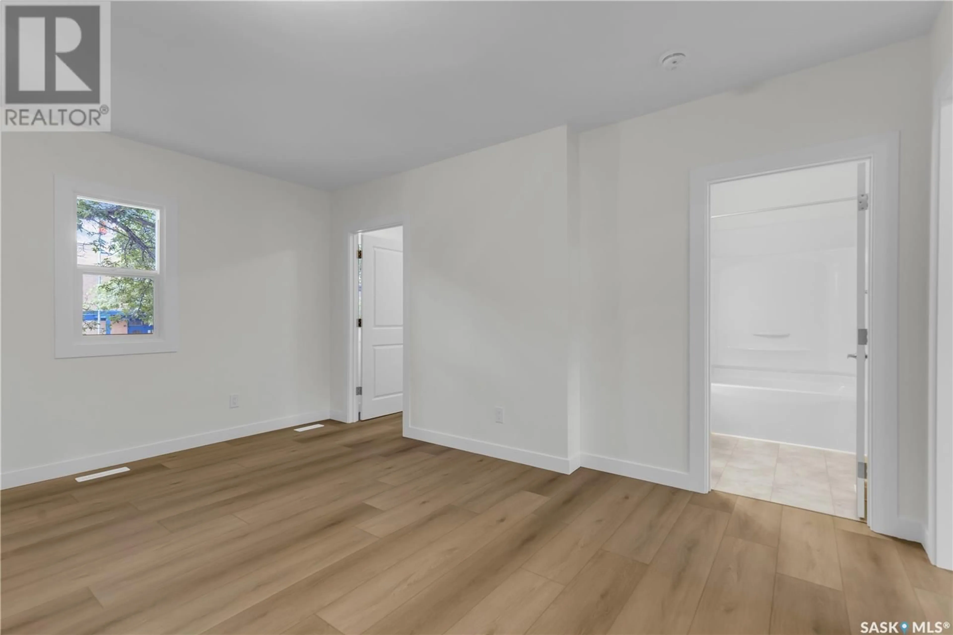 A pic of a room for 424 M AVENUE, Saskatoon Saskatchewan S7L2S6