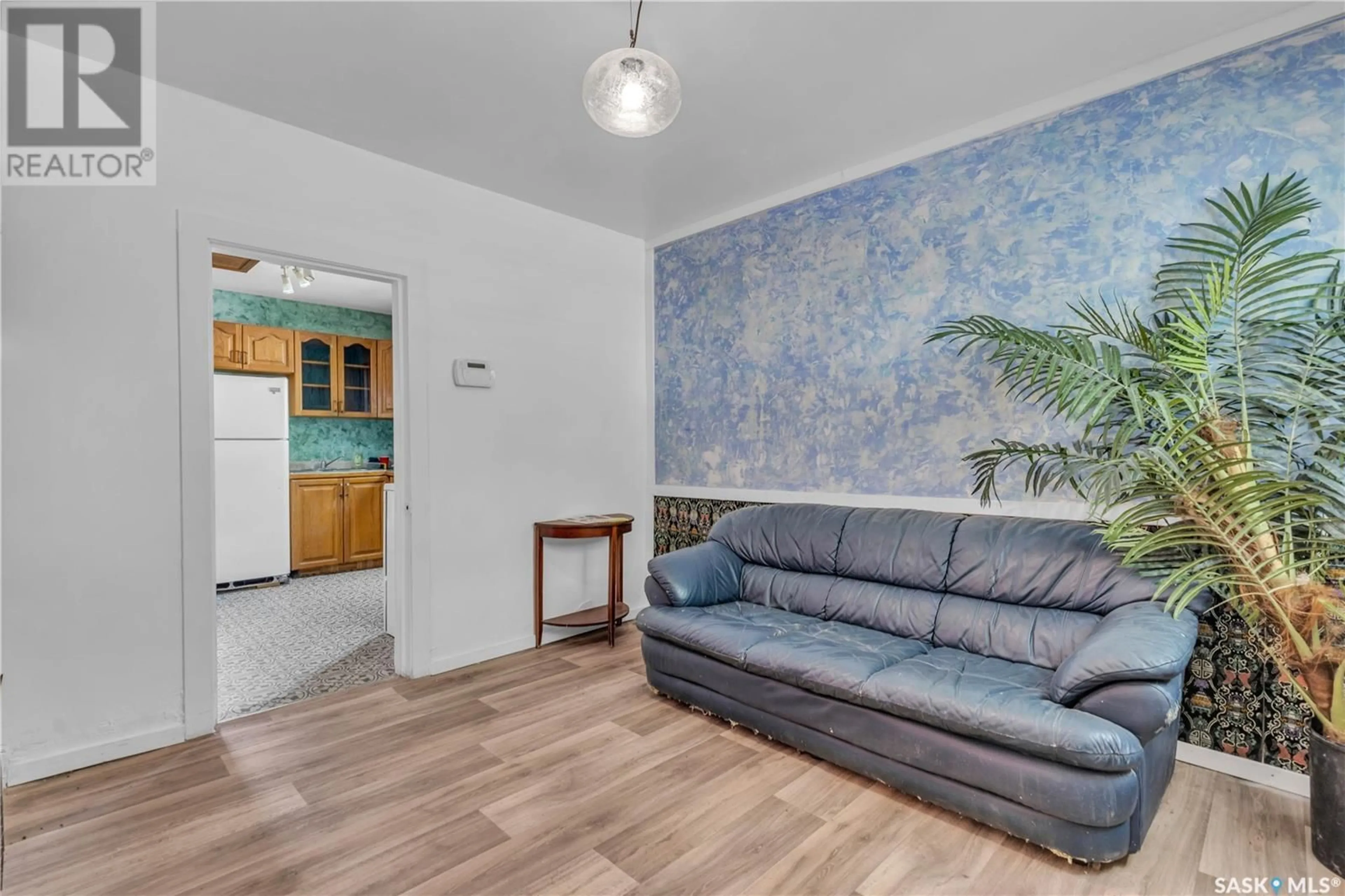 Living room with furniture, unknown for 1317 G AVENUE, Saskatoon Saskatchewan S7L2A6