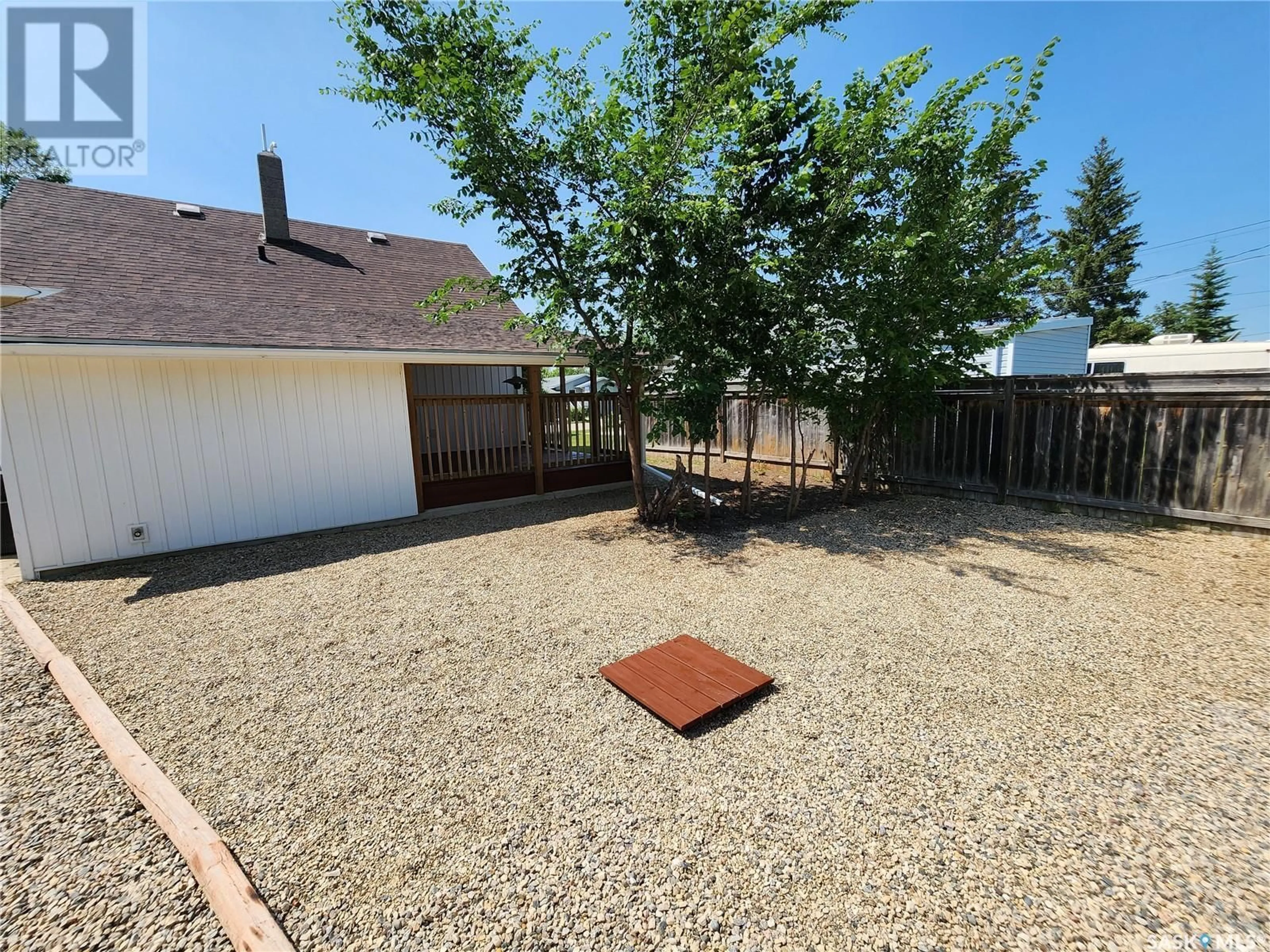 Unknown for 614 3RD STREET, Weyburn Saskatchewan S4H2E1