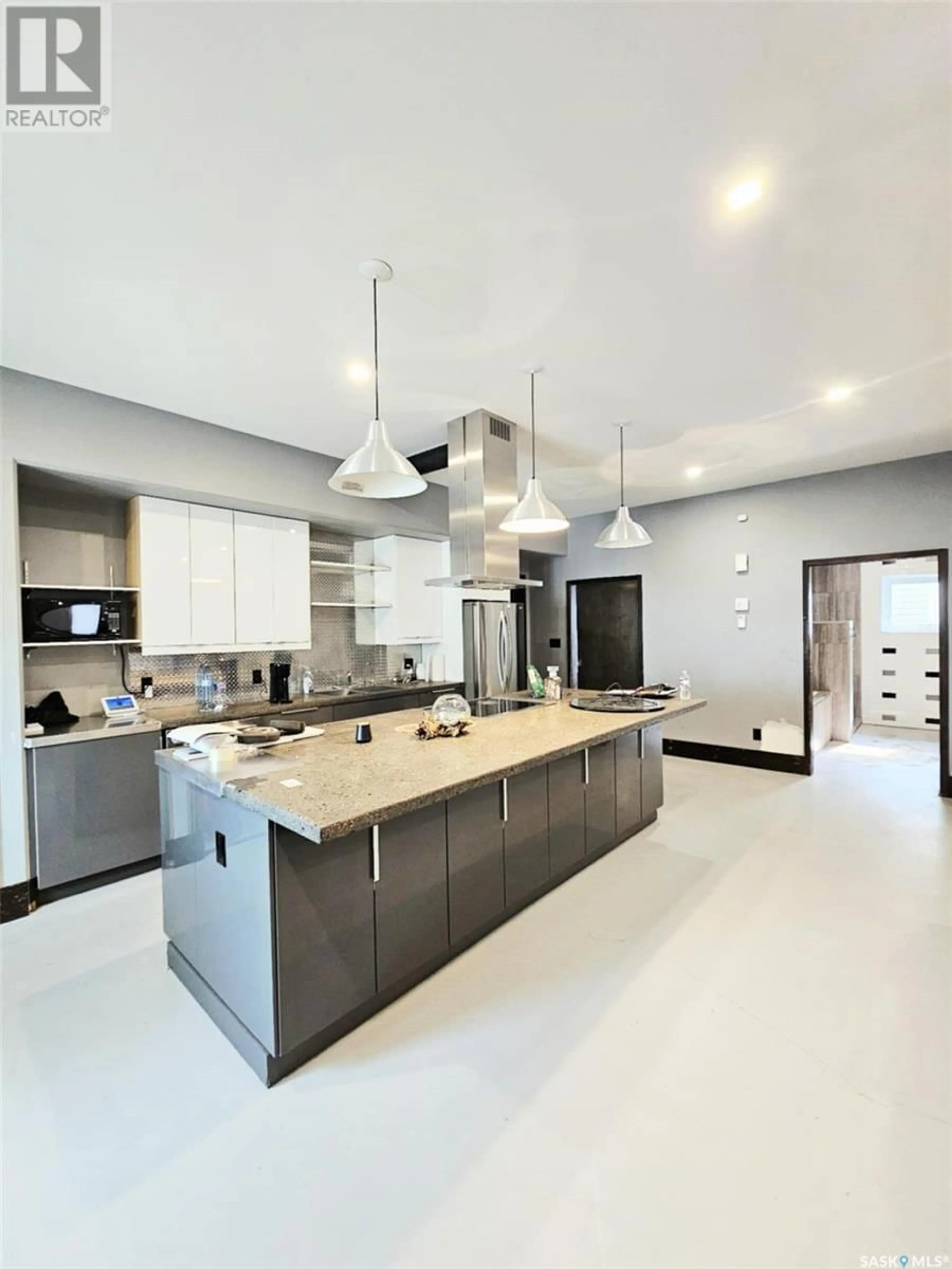 Contemporary kitchen, unknown for 347 MAPLE AVENUE, Yorkton Saskatchewan S3N1X2