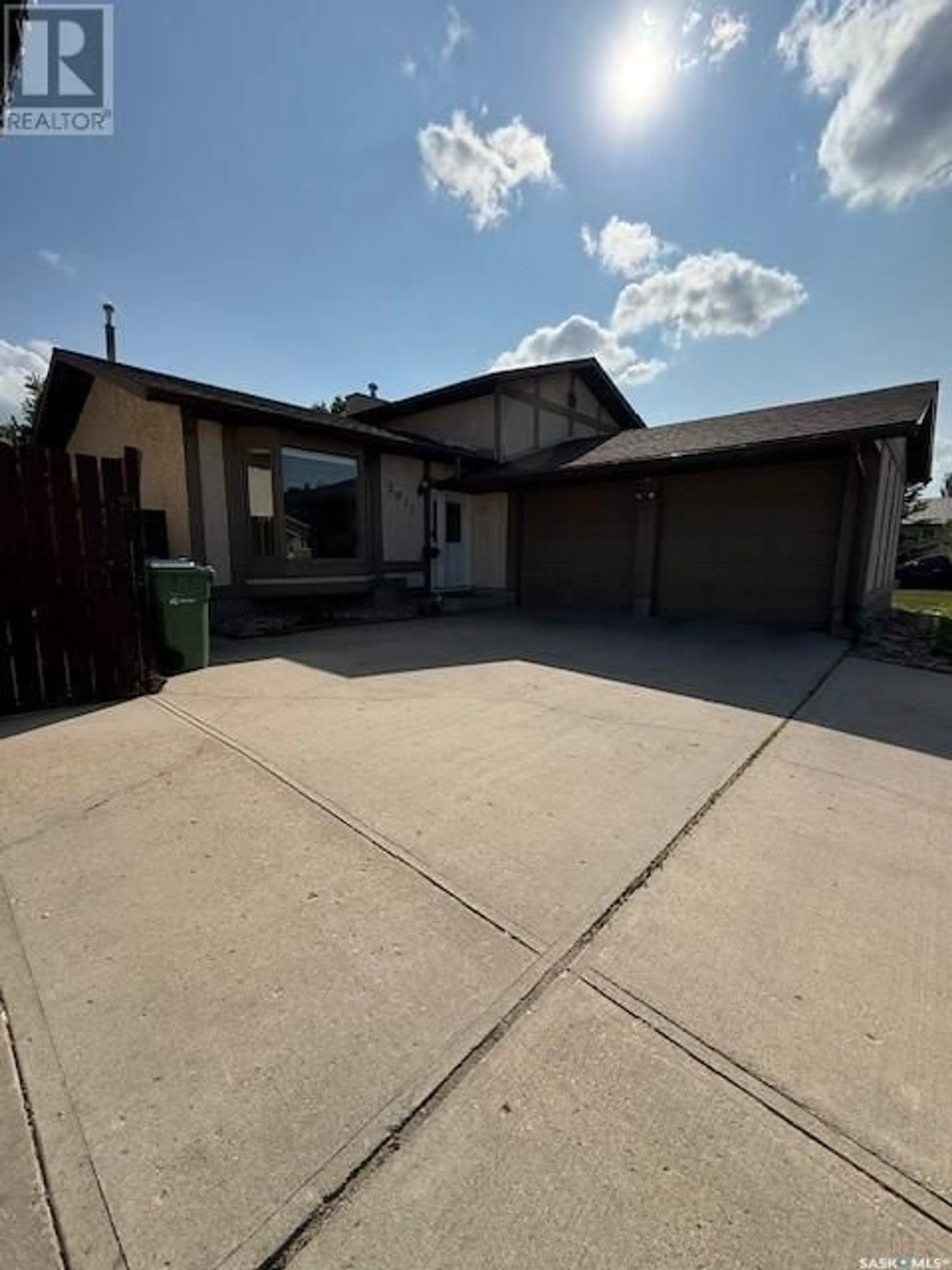 Home with vinyl exterior material, street for 3011 TRUESDALE DRIVE, Regina Saskatchewan S4V2E1