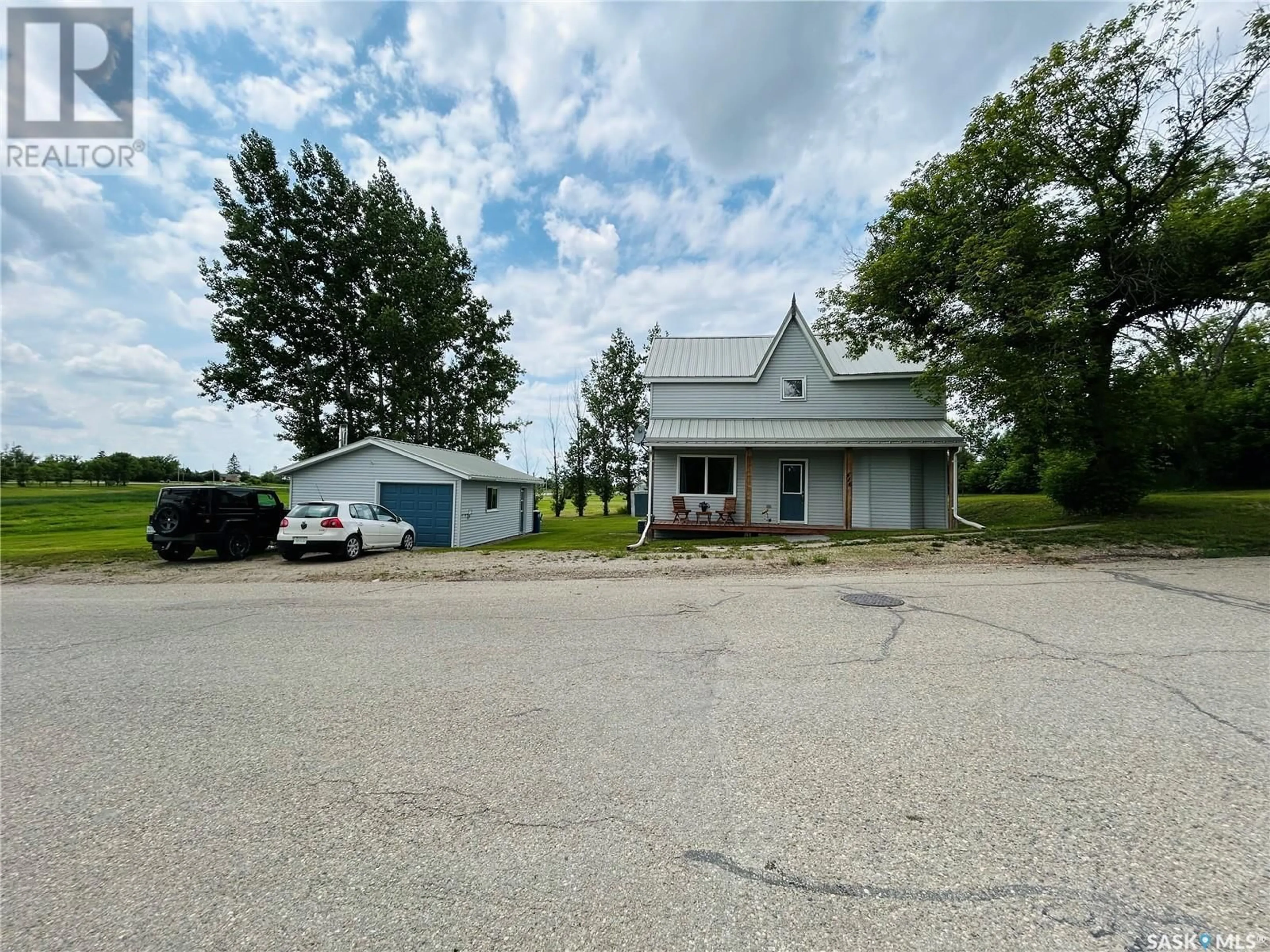 A pic from outside/outdoor area/front of a property/back of a property/a pic from drone, building for 416 3RD AVENUE, Wapella Saskatchewan S0G4Z0