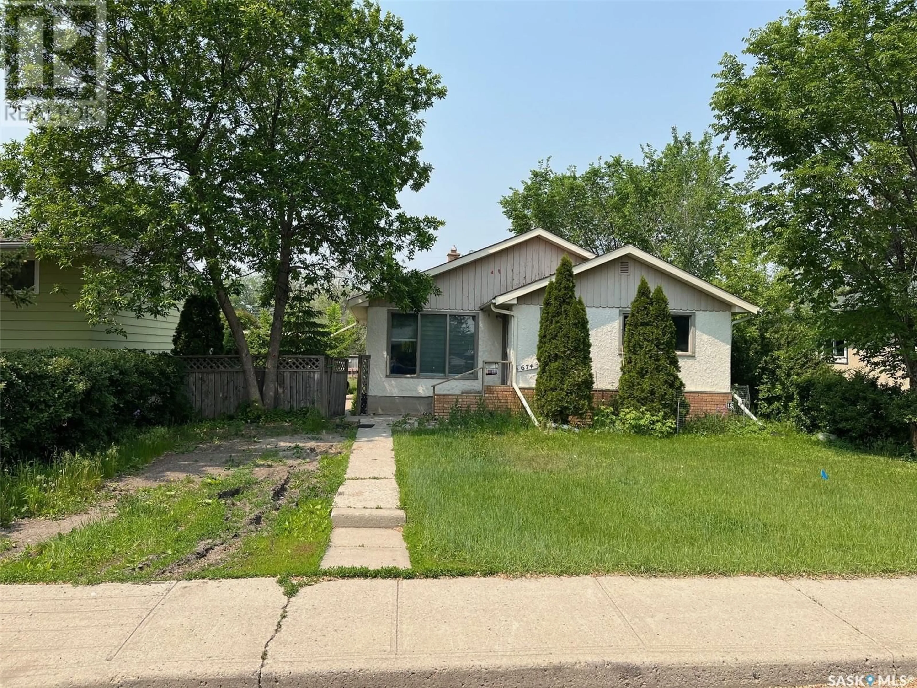 Unknown for 674 ROBINSON STREET, Regina Saskatchewan S4T2L8