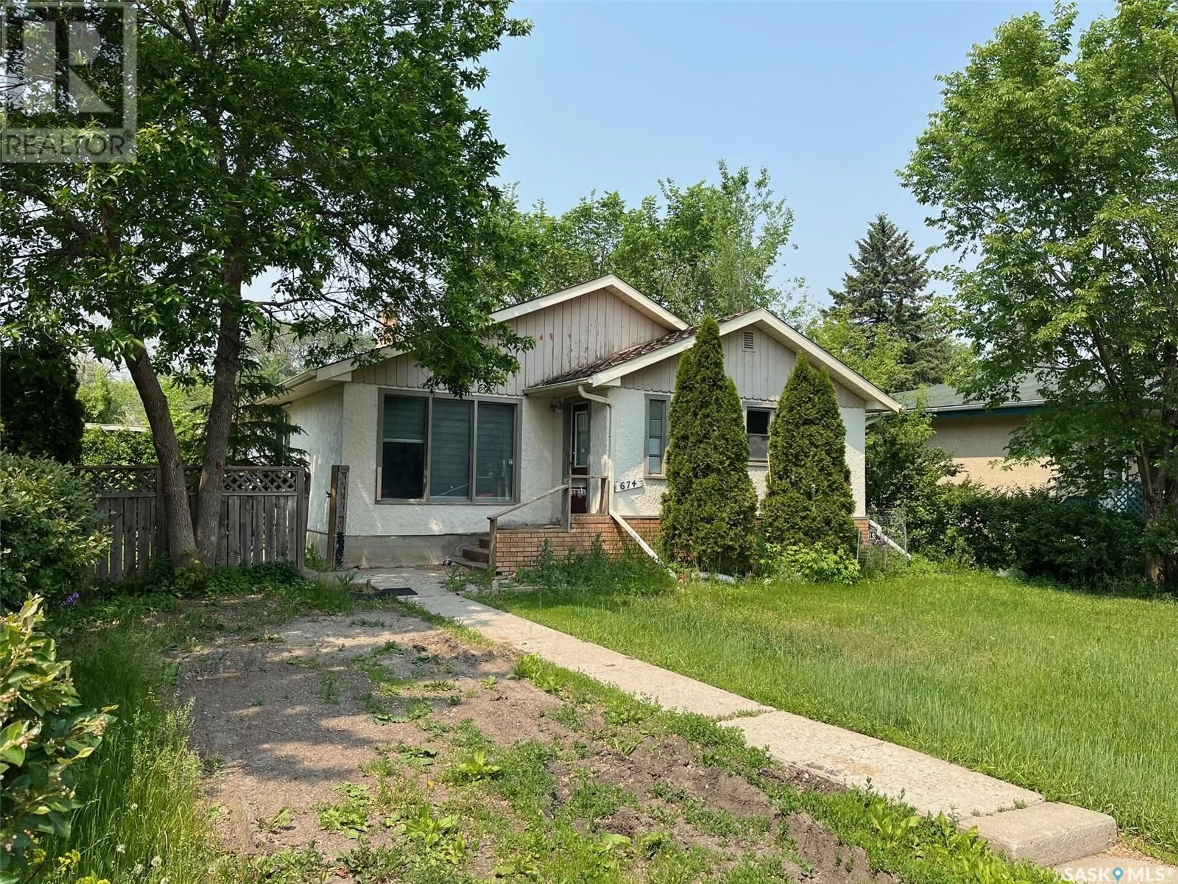 Unknown for 674 ROBINSON STREET, Regina Saskatchewan S4T2L8