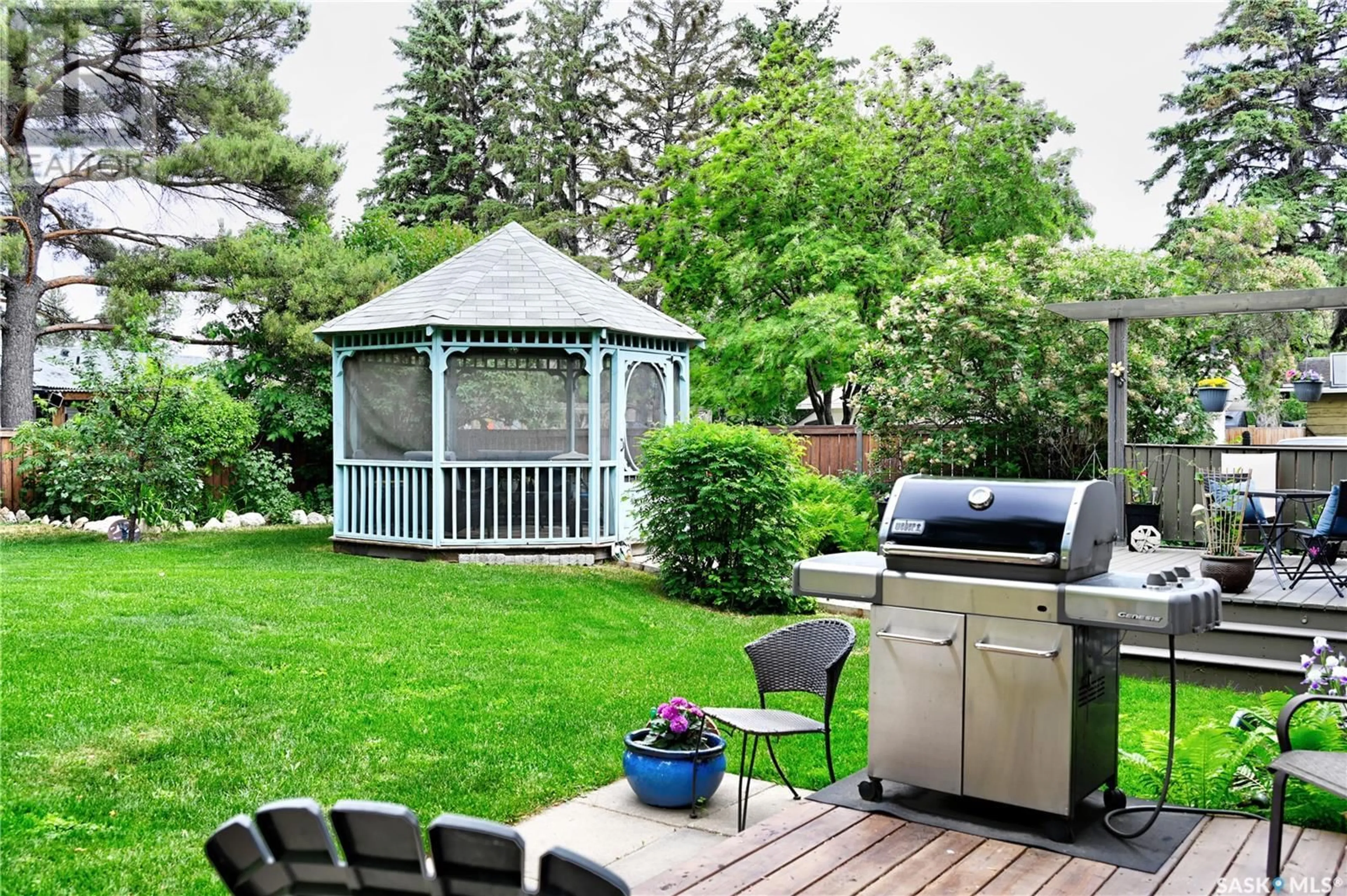 Patio, street for 70 ST LAWRENCE CRESCENT, Saskatoon Saskatchewan S7K1G5
