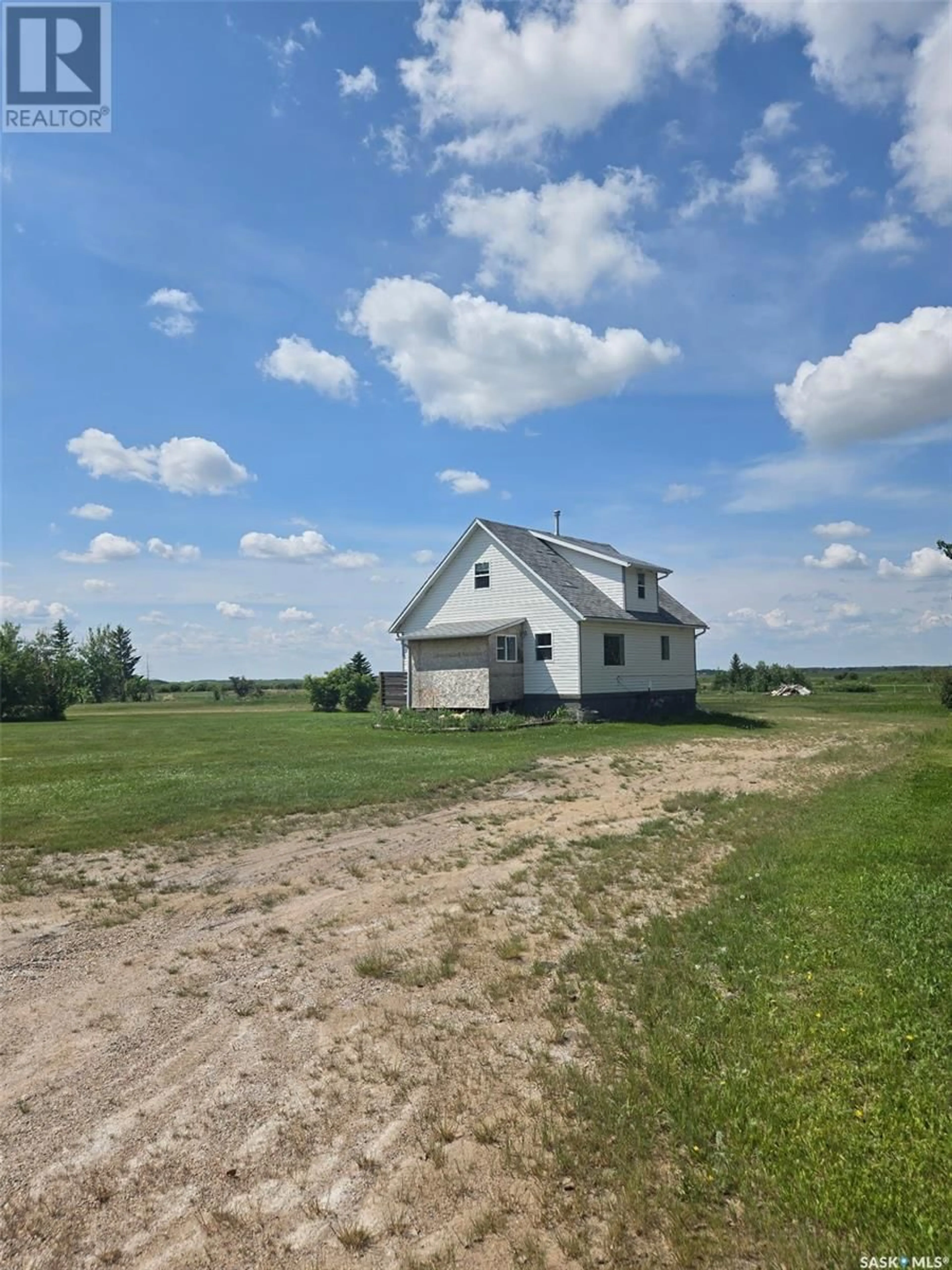 A pic from outside/outdoor area/front of a property/back of a property/a pic from drone, building for SPALDING ACREAGE, Spalding Rm No. 368 Saskatchewan S0K4C0