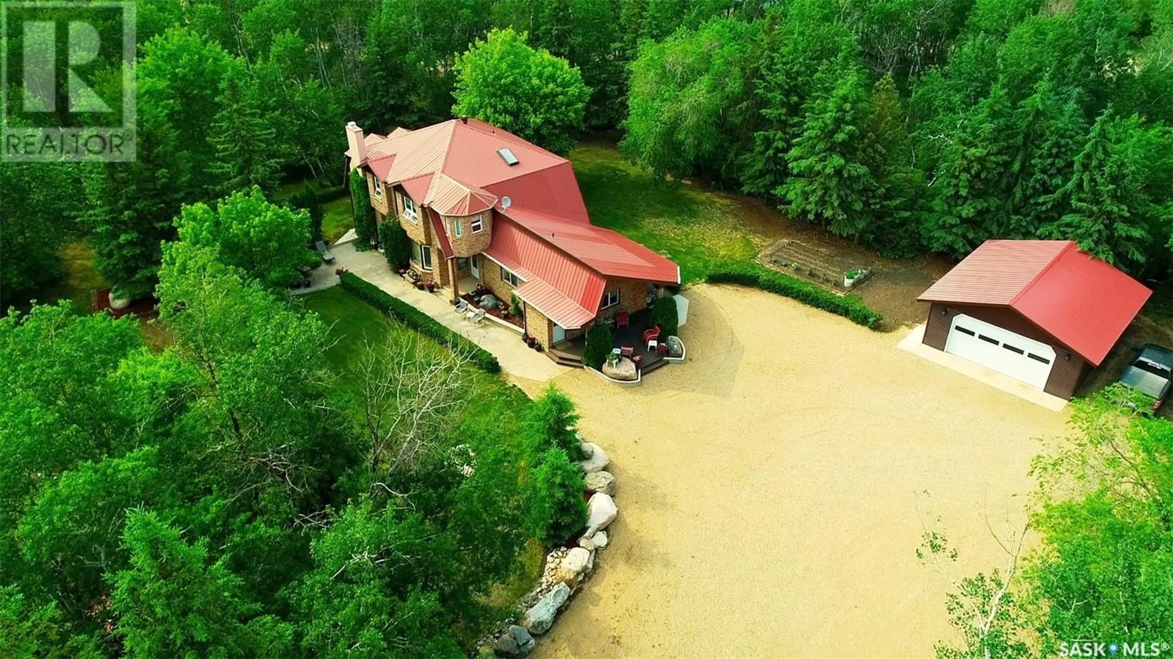 A pic from outside/outdoor area/front of a property/back of a property/a pic from drone, building for 35 ACRE ACREAGE, Star City Rm No. 428 Saskatchewan S0E1A0