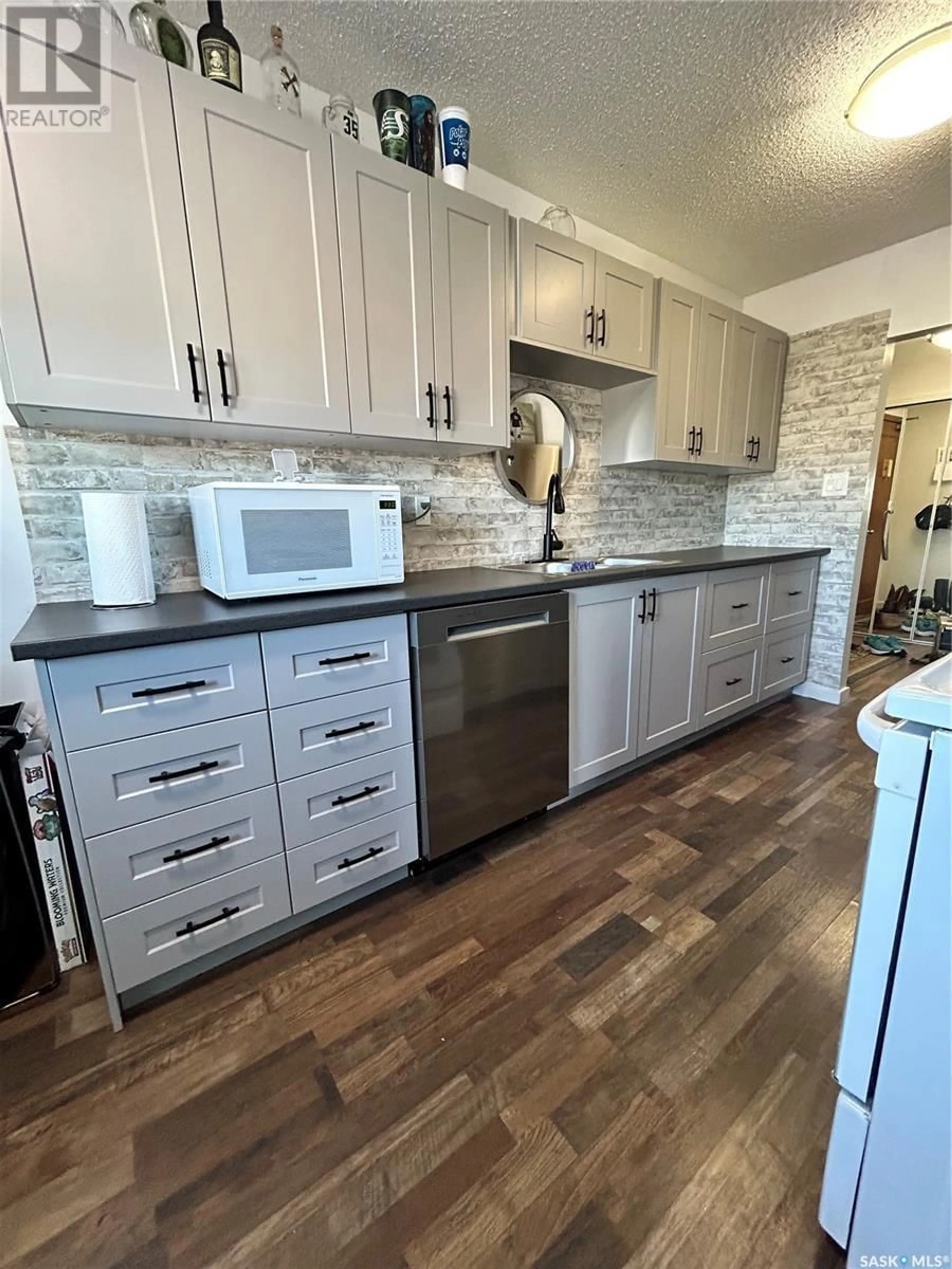 Open concept kitchen, unknown for 16 - 4505 RAE STREET, Regina Saskatchewan S4S3B2