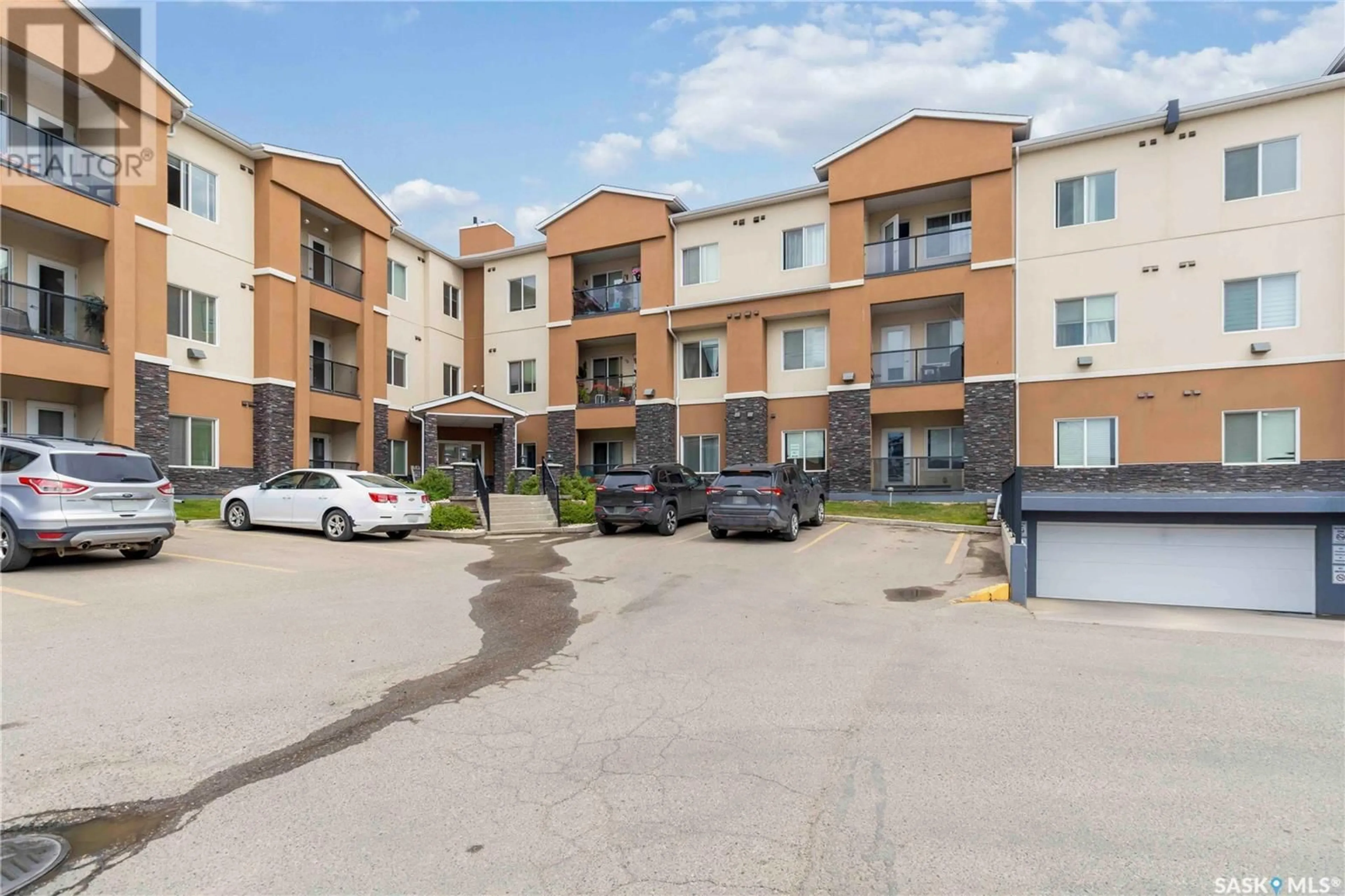 Patio, street for 142 - 336 PAWLYCHENKO LANE, Saskatoon Saskatchewan S7V0N7