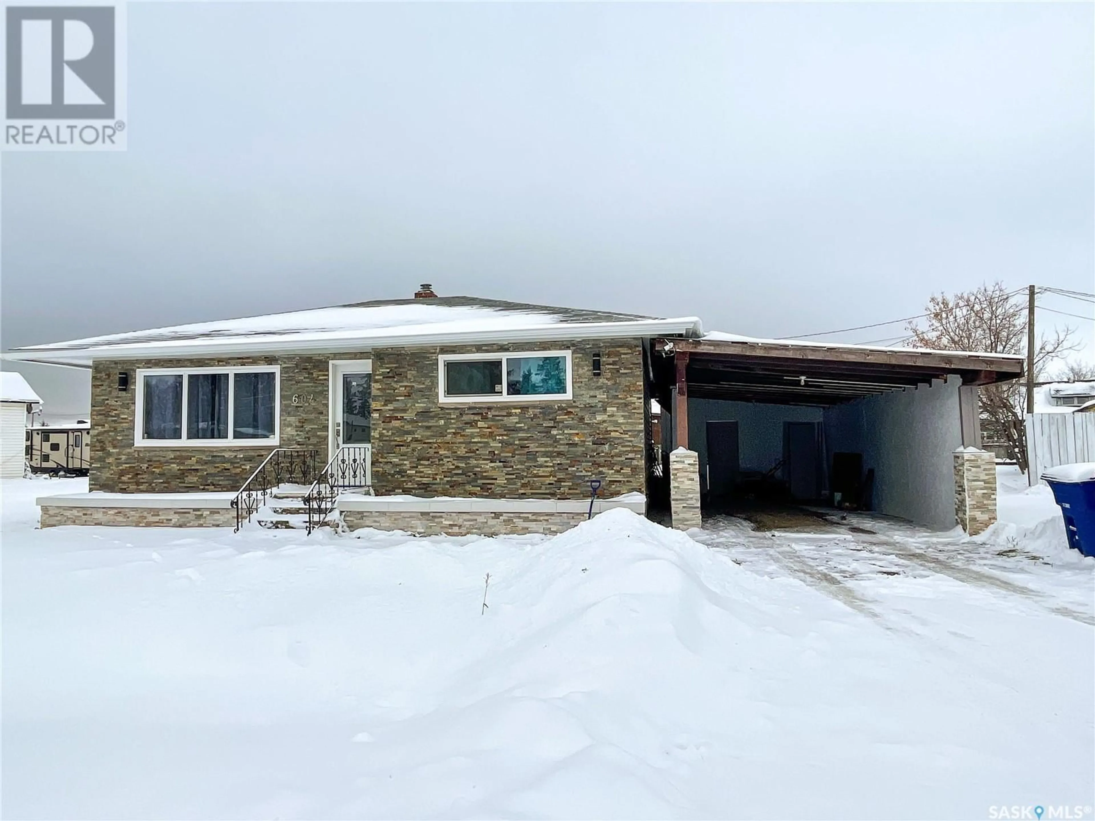 A pic from outside/outdoor area/front of a property/back of a property/a pic from drone, unknown for 604 SERGENT AVENUE, Meadow Lake Saskatchewan S9X1H8