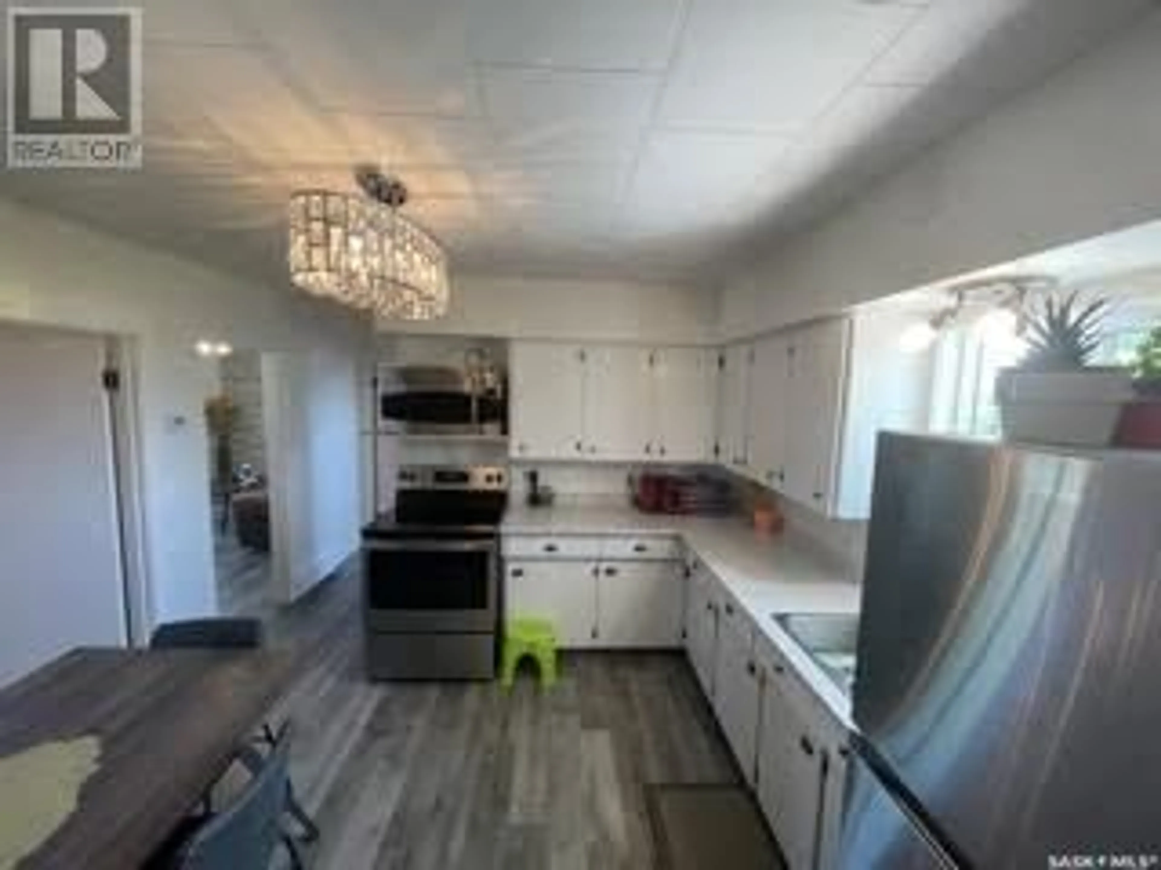 Open concept kitchen, unknown for 604 SERGENT AVENUE, Meadow Lake Saskatchewan S9X1H8