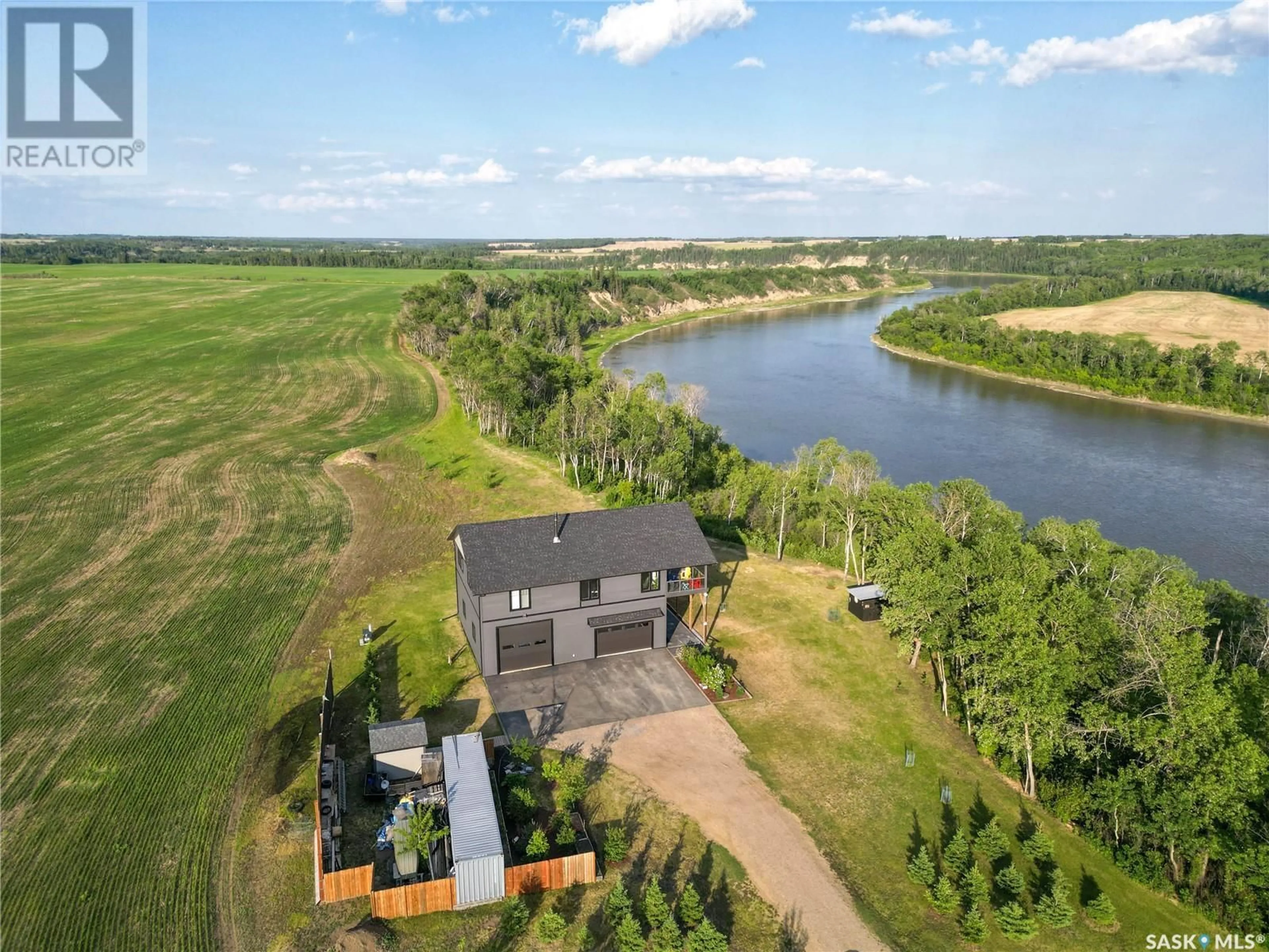A pic from outside/outdoor area/front of a property/back of a property/a pic from drone, water/lake/river/ocean view for GARDEN RIVER ACREAGE, Garden River Rm No. 490 Saskatchewan S0J0N0