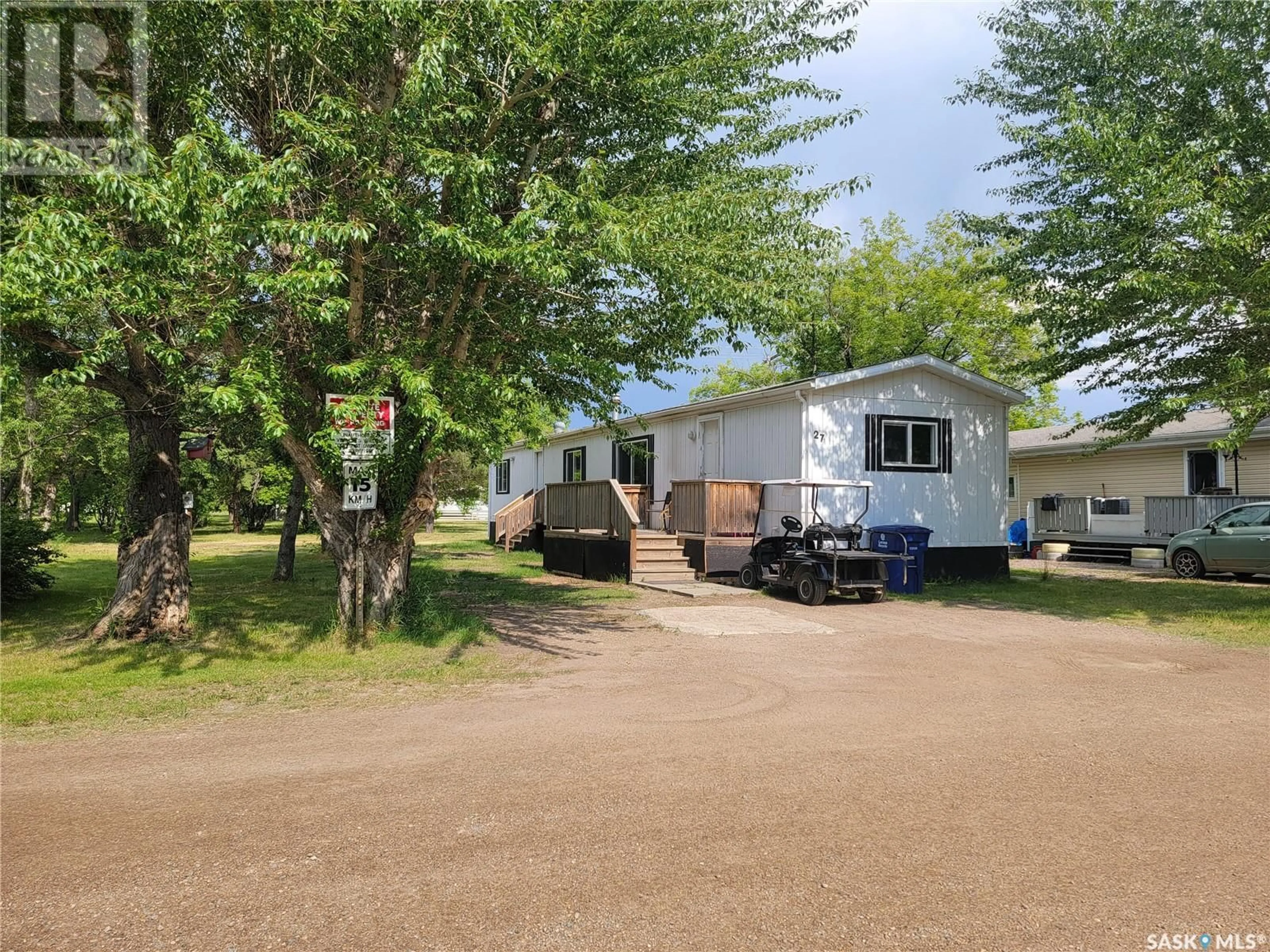 A pic from outside/outdoor area/front of a property/back of a property/a pic from drone, street for E - 27 600 5TH STREET, Unity Saskatchewan S0K4L0