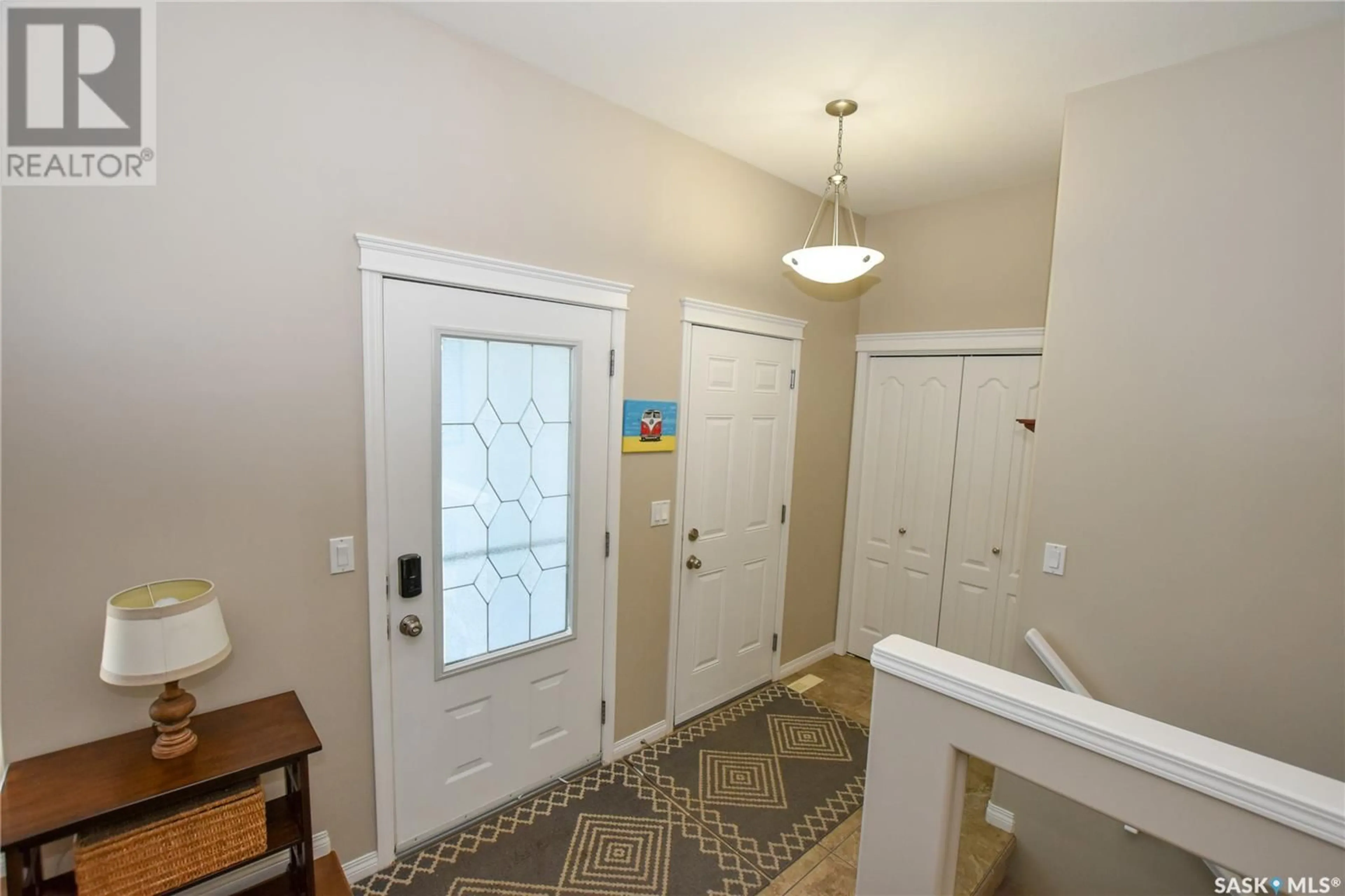 Indoor entryway for 835 COLUMBIA WAY, Martensville Saskatchewan S0K2T0