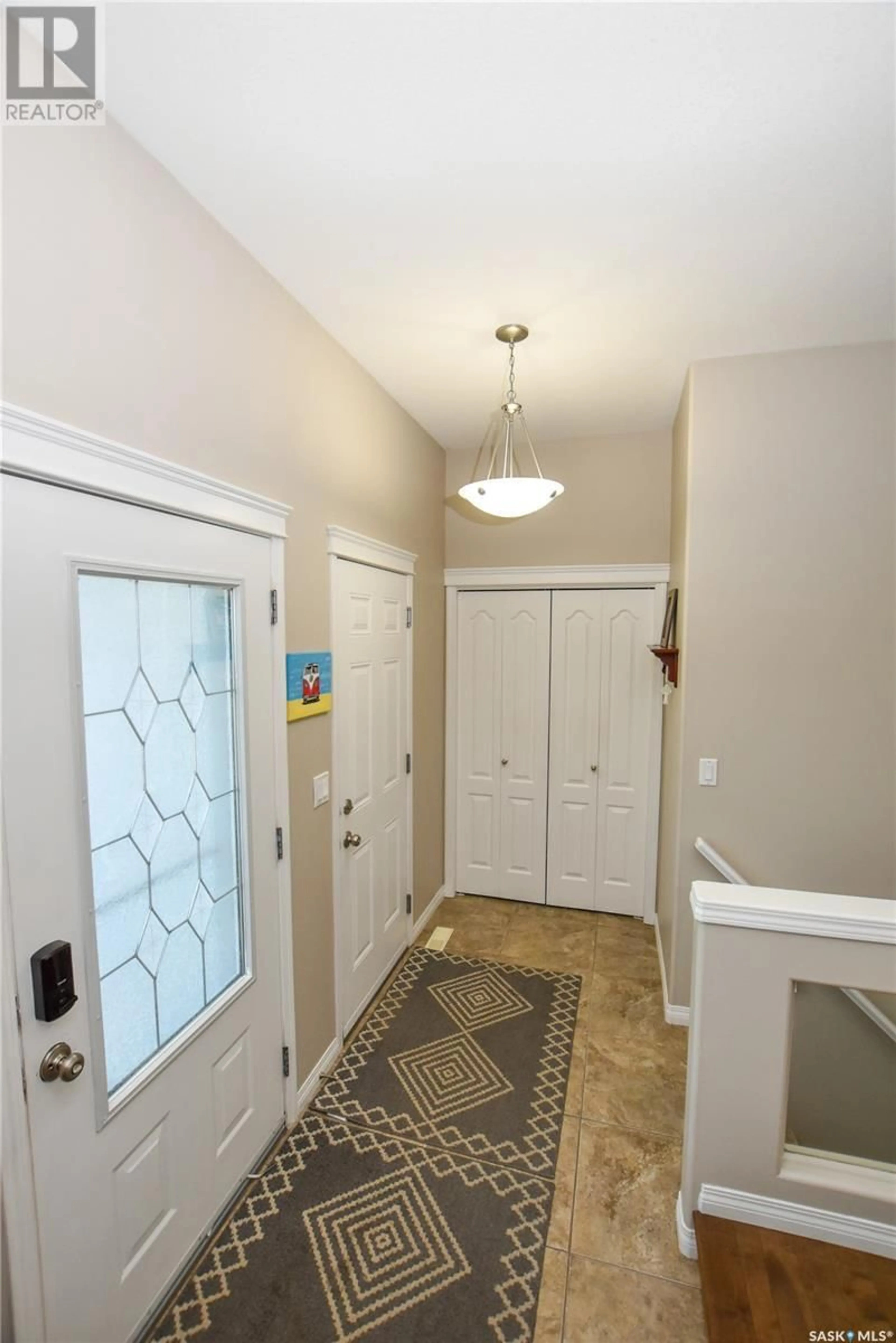Indoor entryway for 835 COLUMBIA WAY, Martensville Saskatchewan S0K2T0