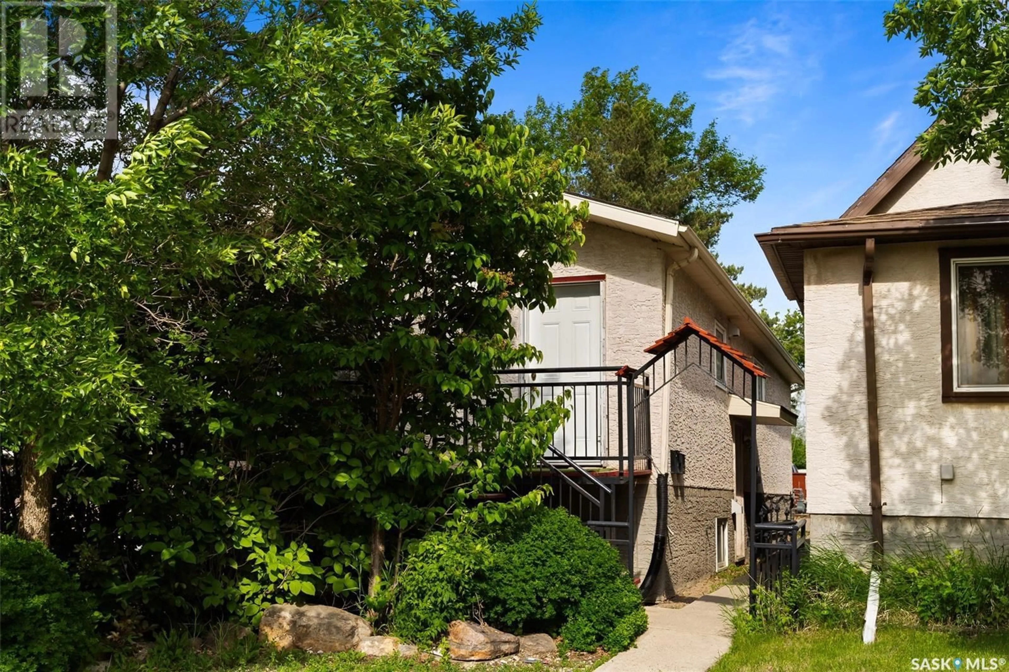 Home with vinyl exterior material, street for 339 OTTAWA STREET, Regina Saskatchewan S4R1N6