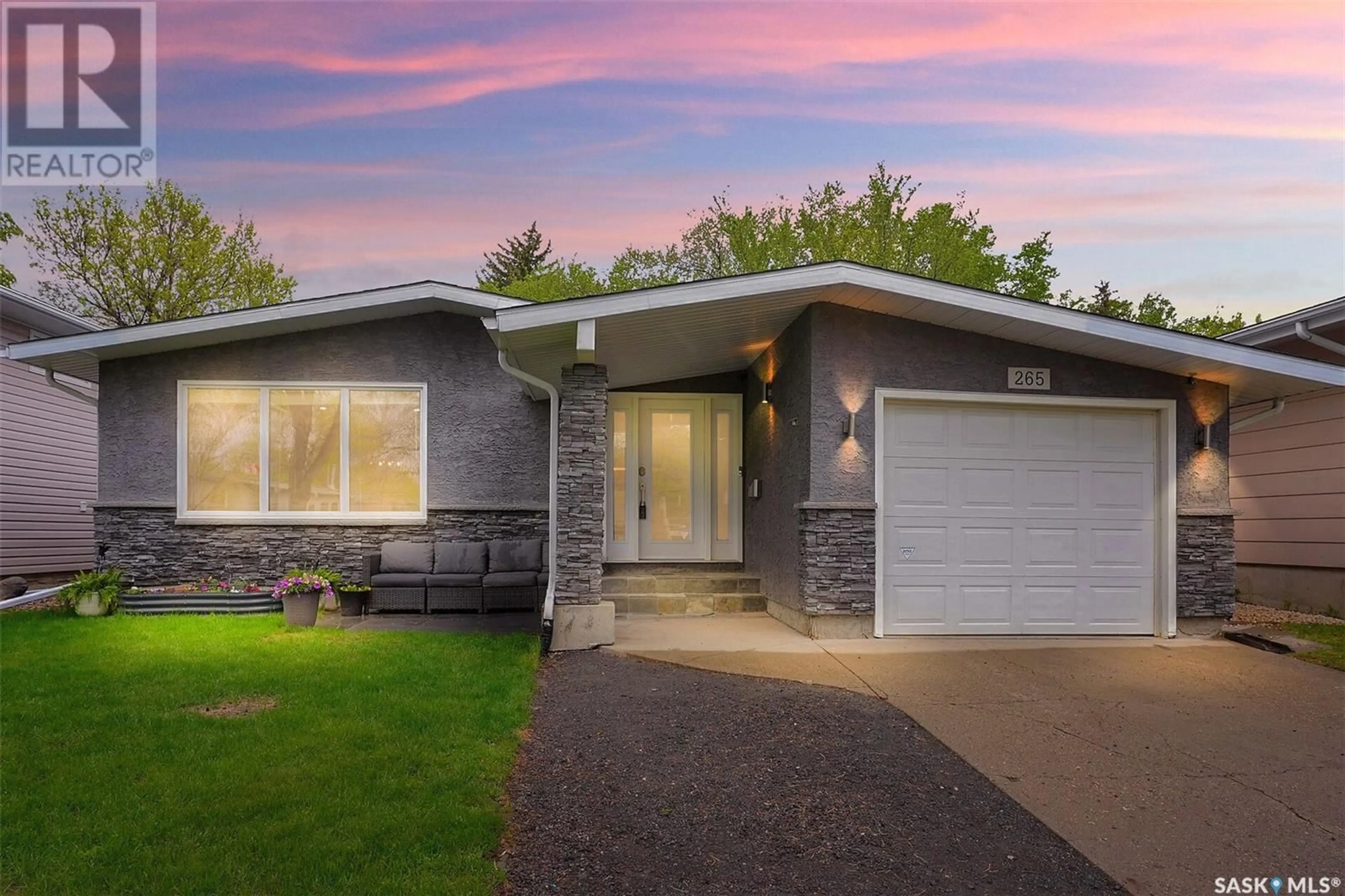 Home with vinyl exterior material, street for 265 HABKIRK DRIVE, Regina Saskatchewan S4S5W1