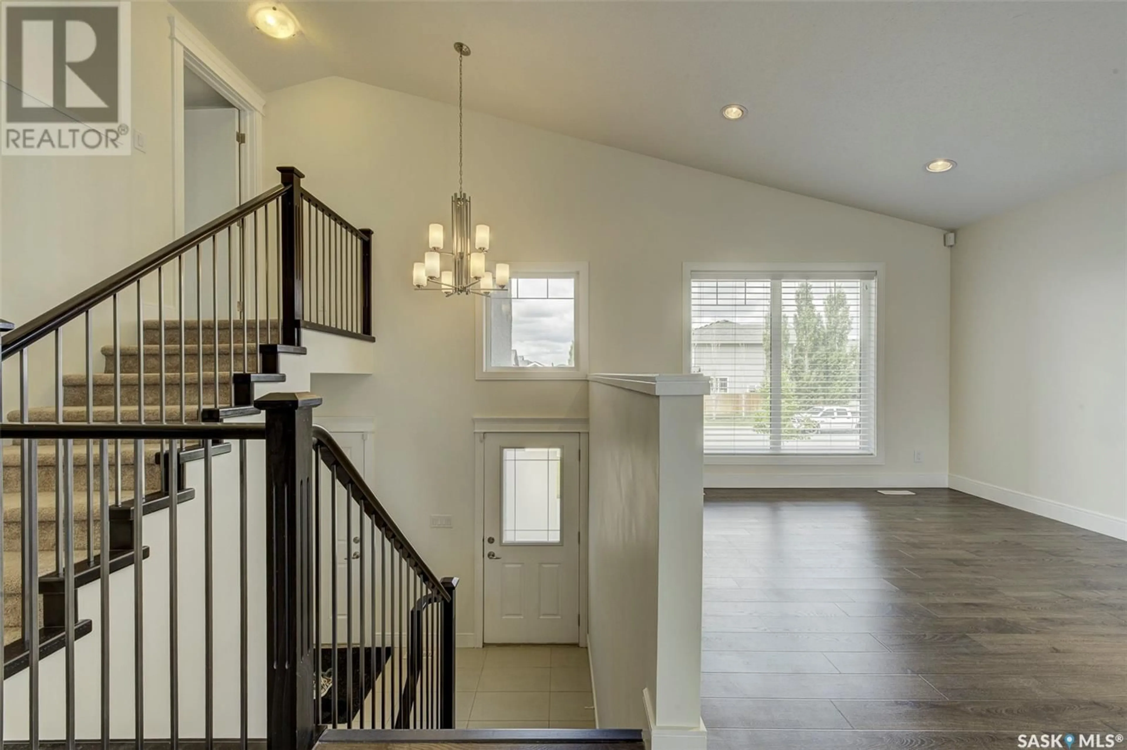 Indoor entryway for 127 ATTON CRESCENT, Saskatoon Saskatchewan S7W0K8