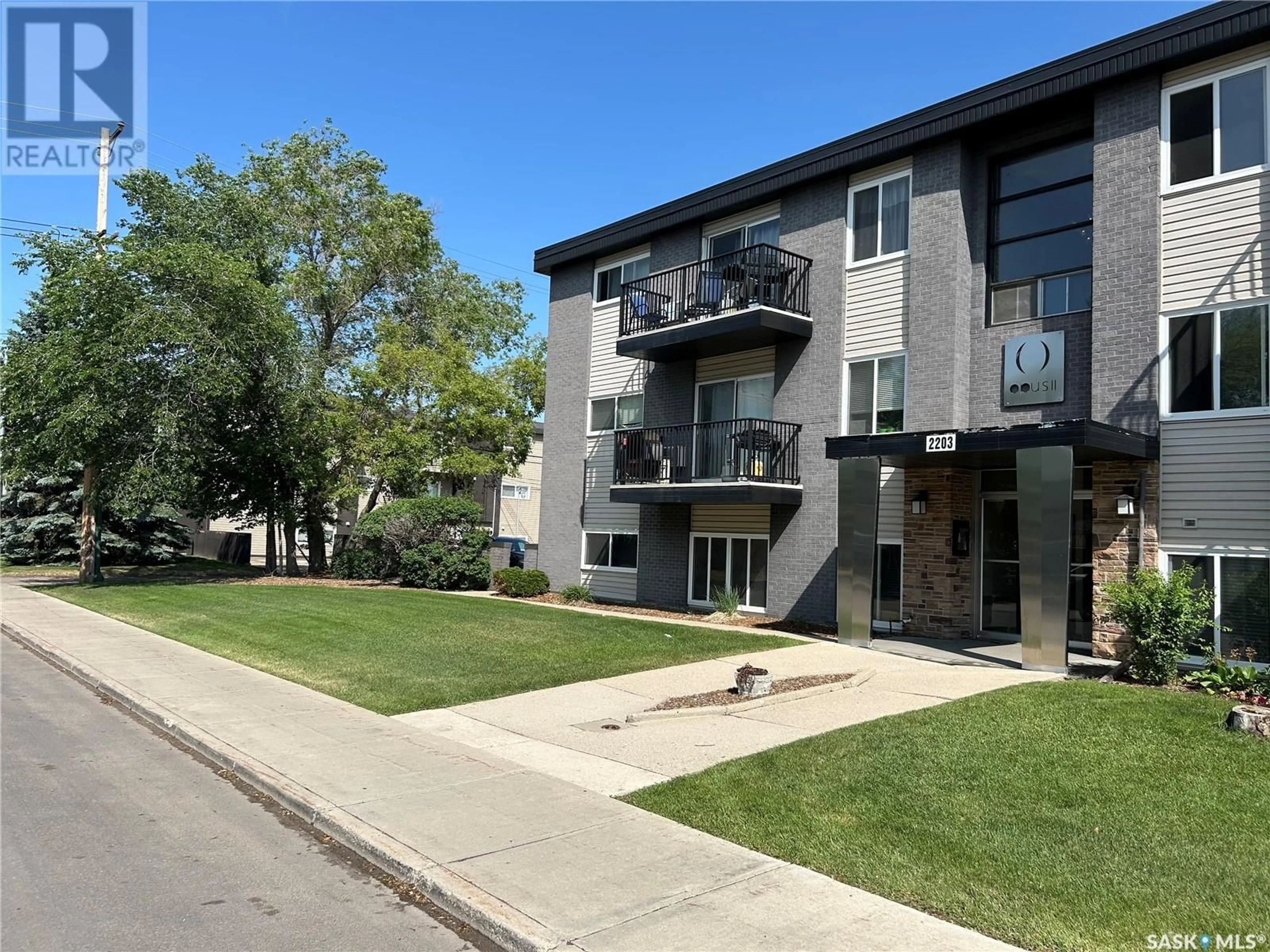 Unknown for 4 - 2203 7TH STREET, Saskatoon Saskatchewan S7H0Z9