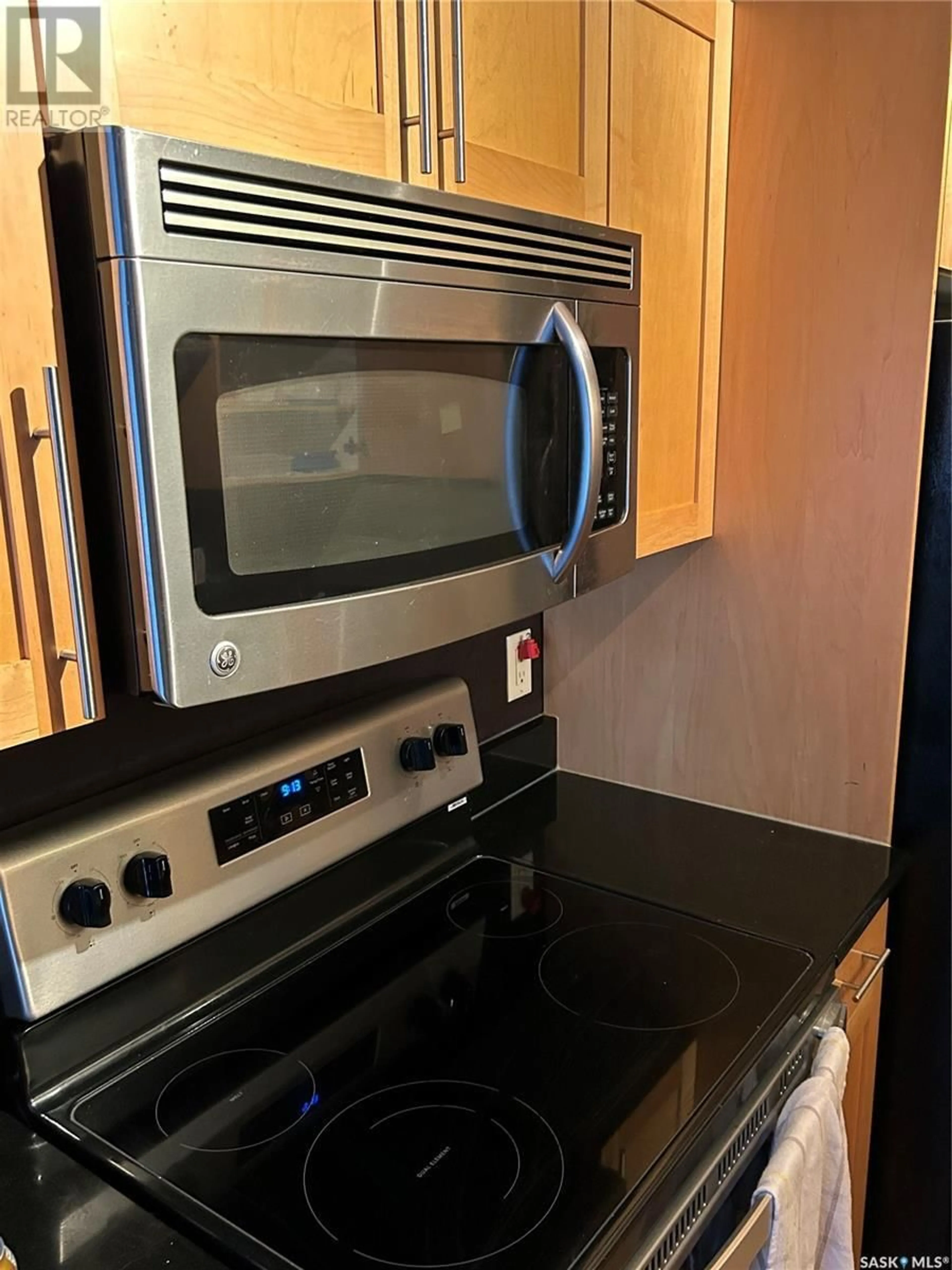 Standard kitchen, unknown for 4 - 2203 7TH STREET, Saskatoon Saskatchewan S7H0Z9