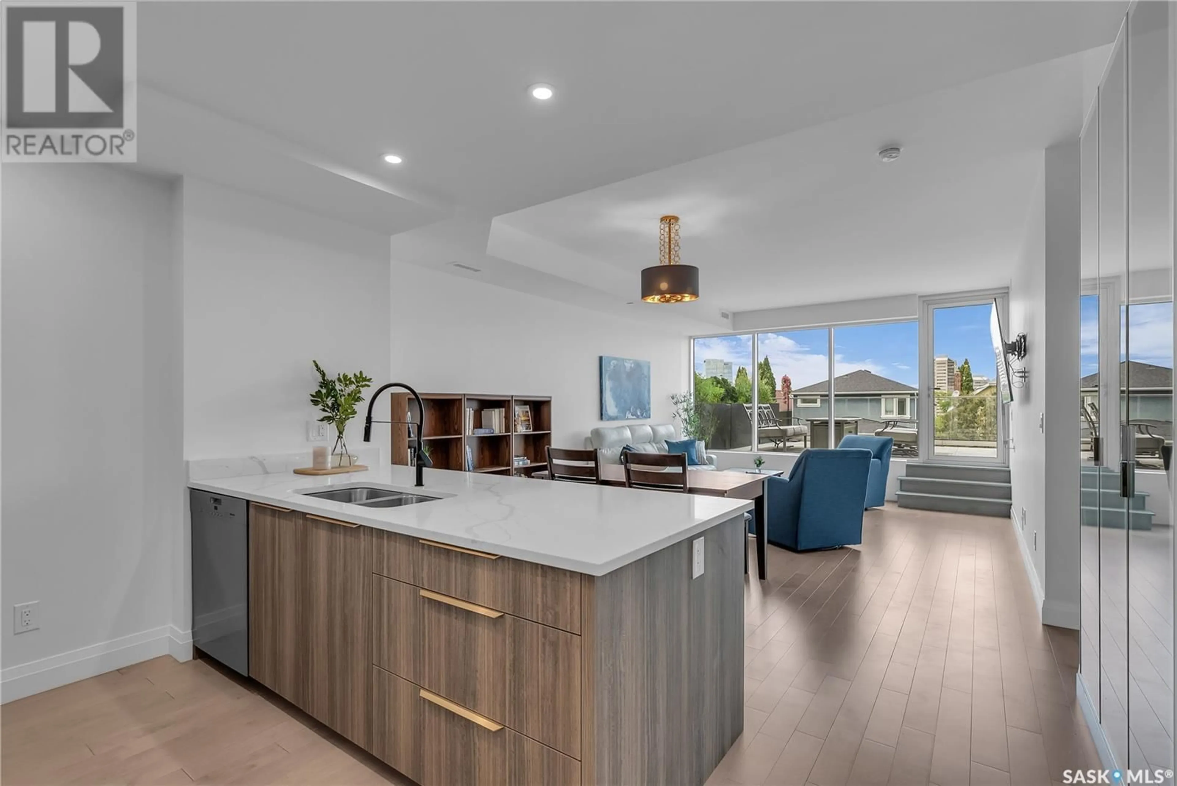 Open concept kitchen, unknown for 203 - 637 UNIVERSITY DRIVE, Saskatoon Saskatchewan S7N0H8