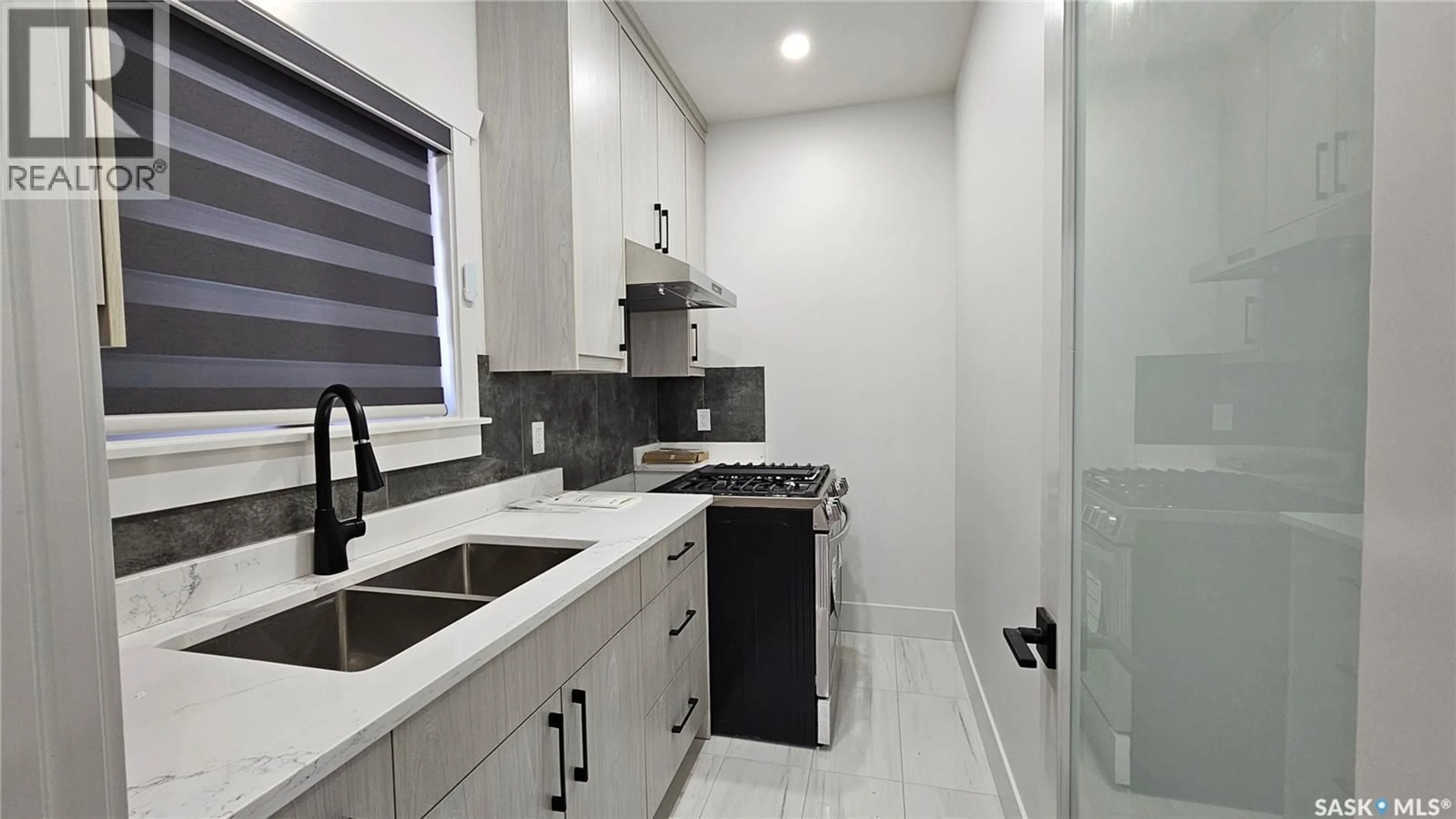 Standard kitchen, ceramic/tile floor for 371 SHARMA CRESCENT, Saskatoon Saskatchewan S7W1K9