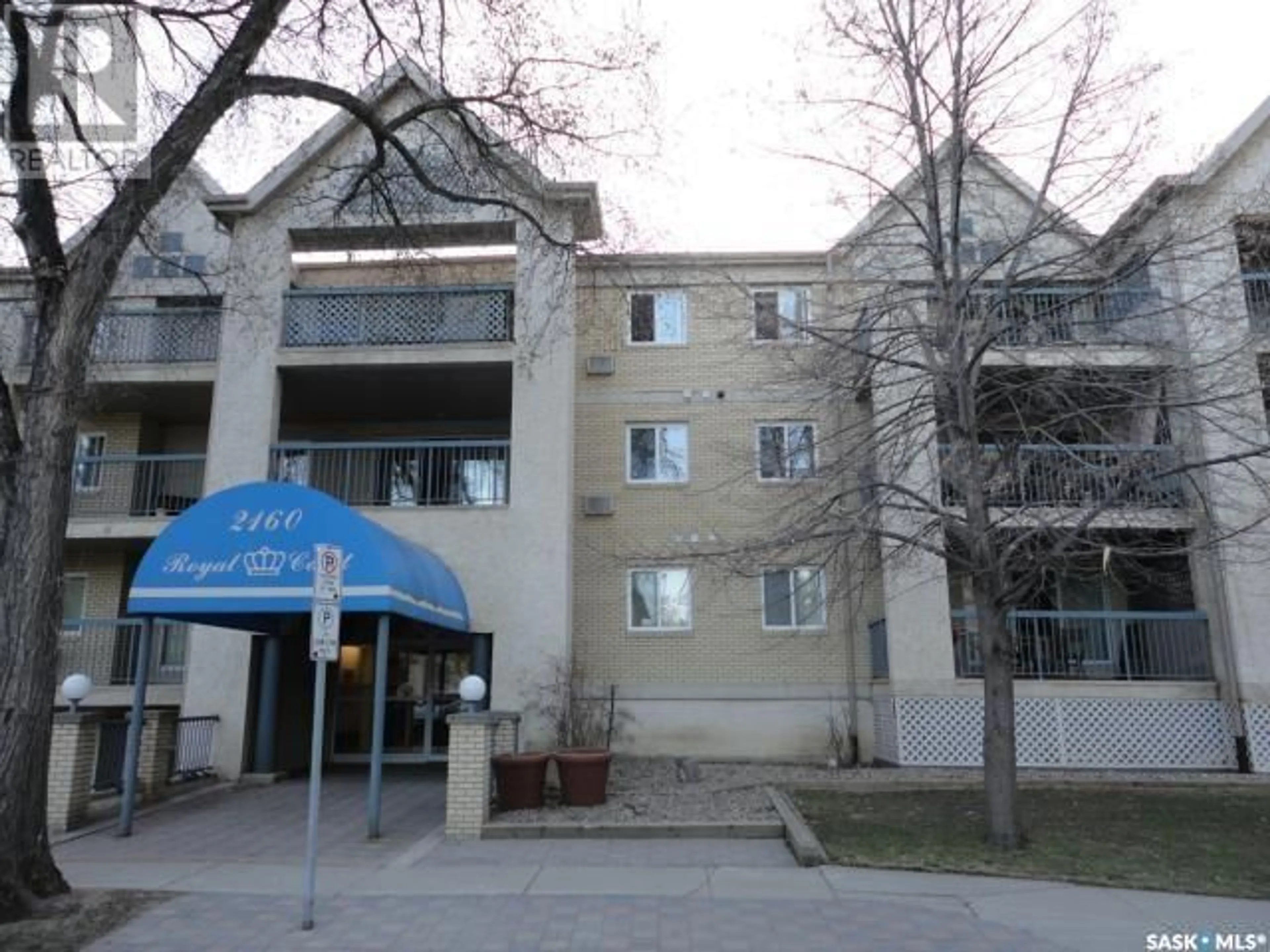 Indoor foyer for #104 - 2160 CORNWALL STREET, Regina Saskatchewan S4P2K9