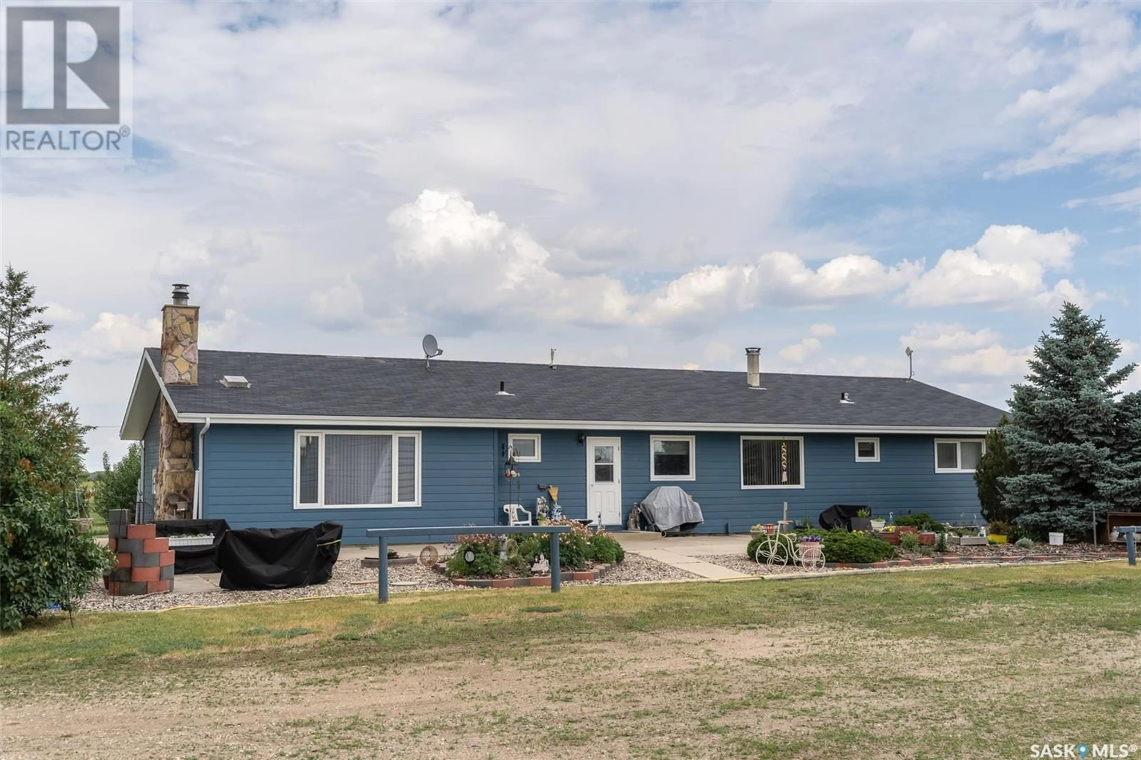 A pic from outside/outdoor area/front of a property/back of a property/a pic from drone, unknown for LABELLE ACREAGE, Vanscoy Rm No. 345 Saskatchewan S0K1V0