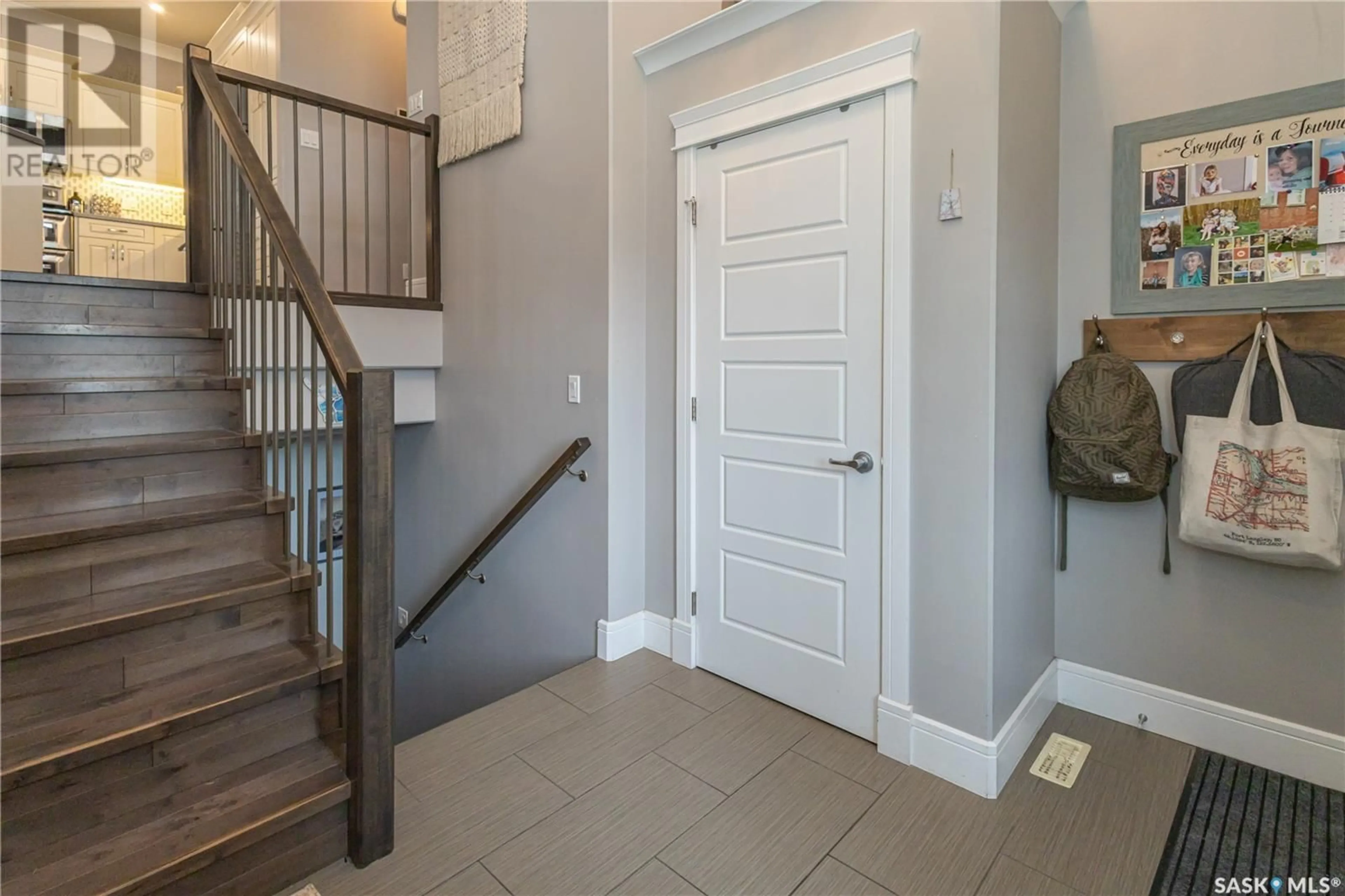 Indoor entryway for 451 SNEAD CRESCENT, Warman Saskatchewan S0K4S1