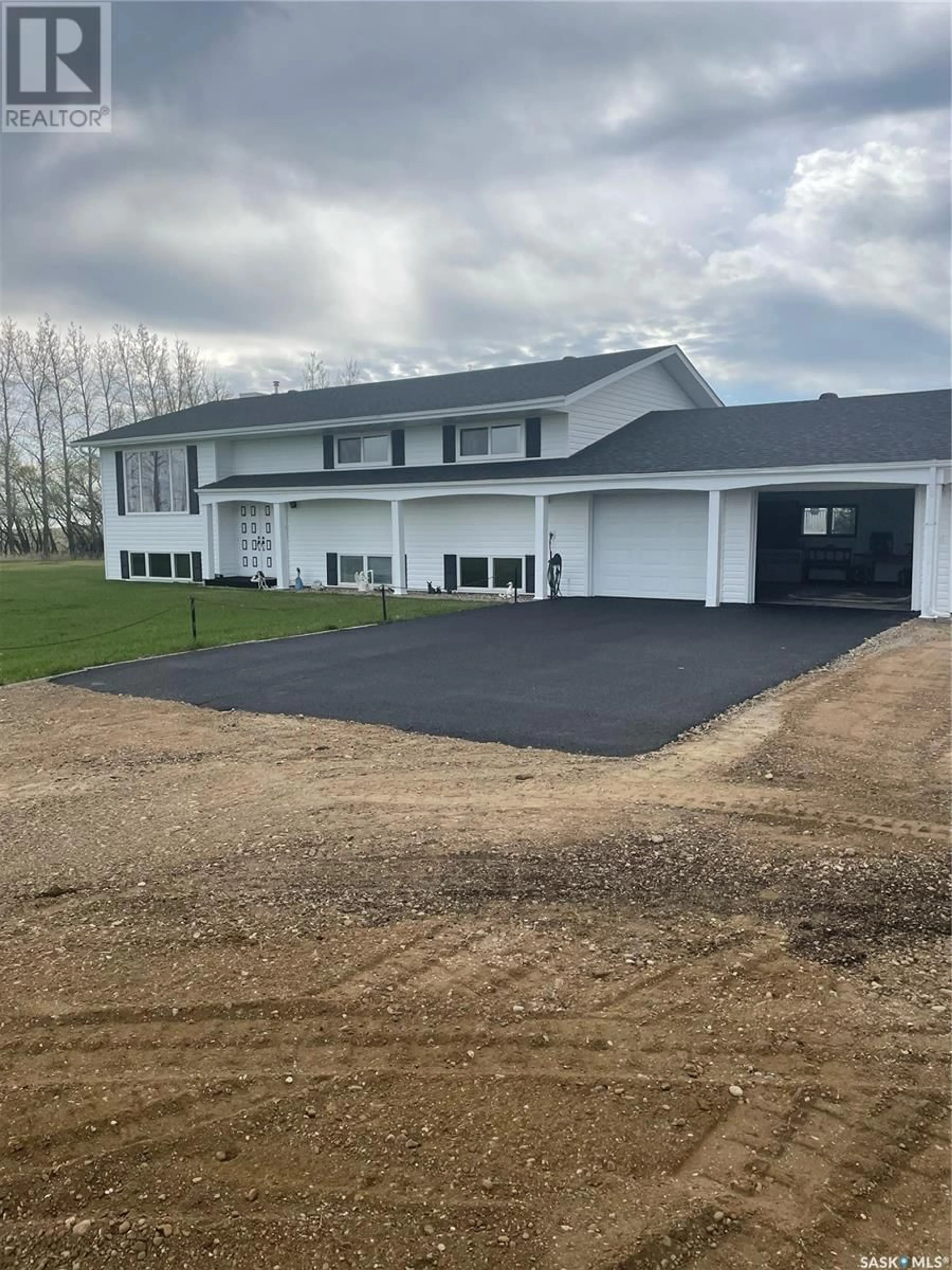 Unknown for HEINTZ ACREAGE, Central Butte Saskatchewan S0H0T0
