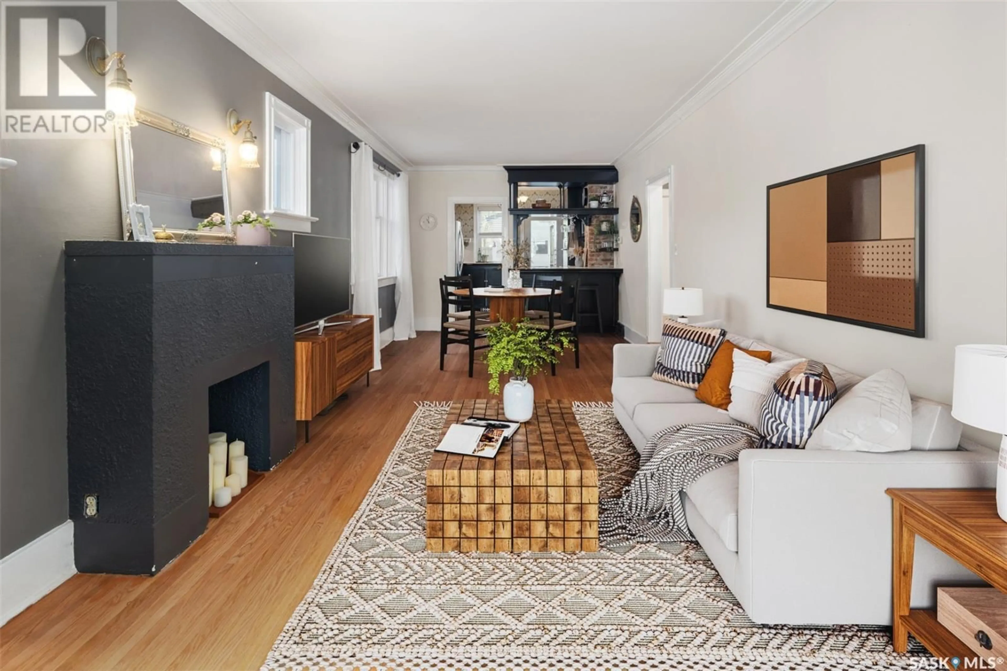 Living room with furniture, unknown for 838 MAIN STREET, Saskatoon Saskatchewan S7H0K3