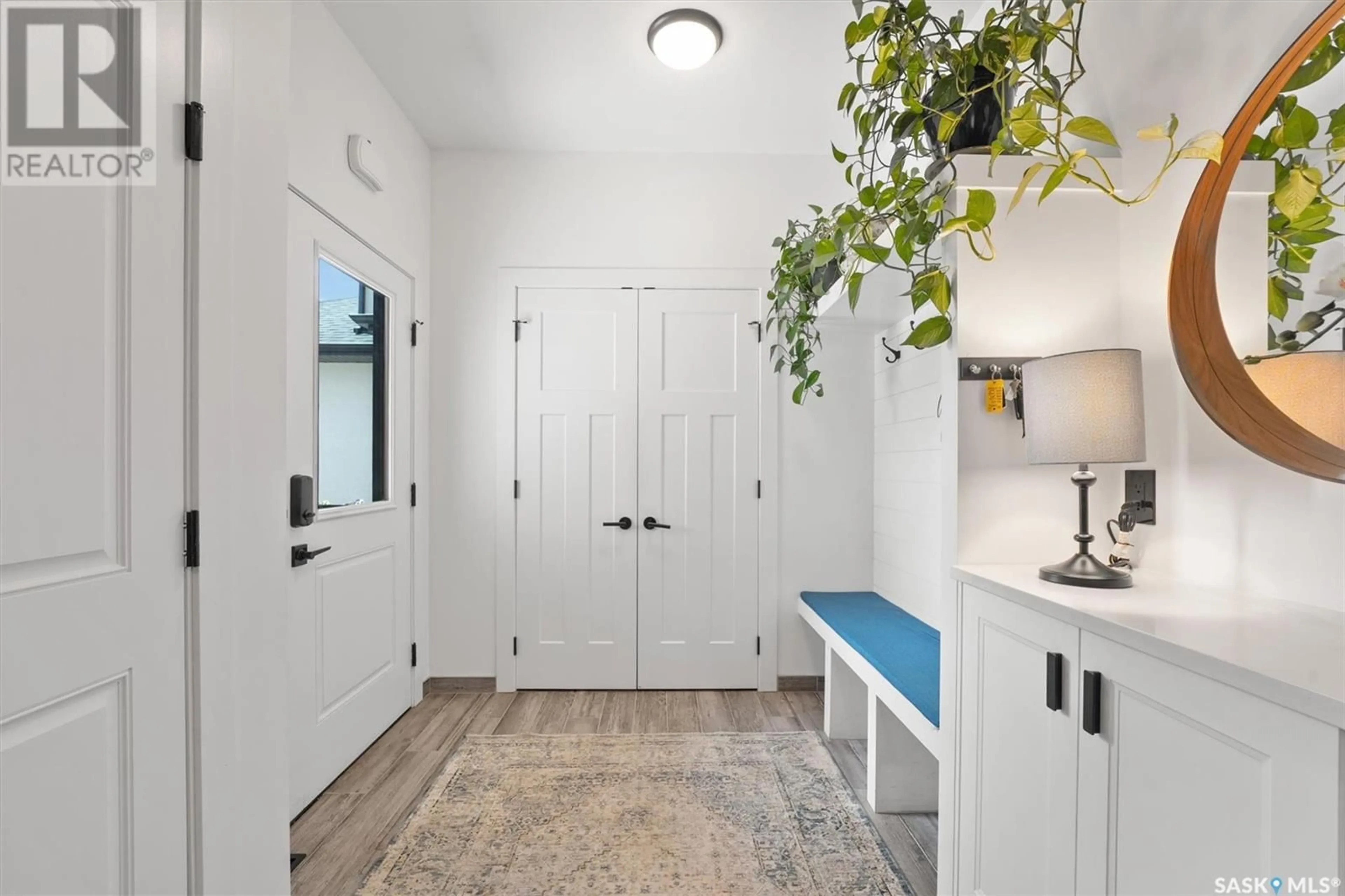 Indoor entryway for 111 BARRETT STREET, Saskatoon Saskatchewan S7W0Z6