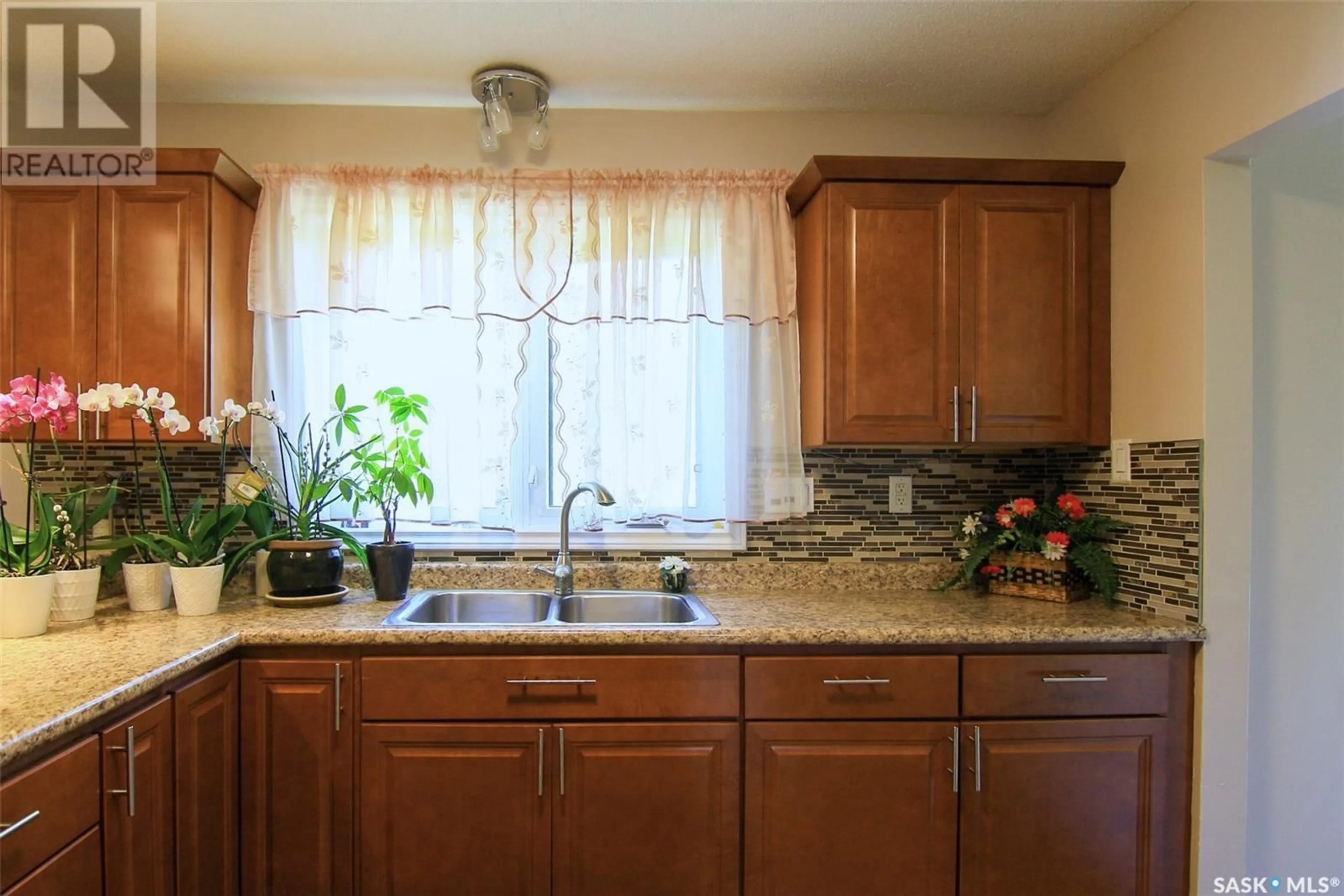 Standard kitchen, ceramic/tile floor for 89 WALLACE AVENUE, Yorkton Saskatchewan S3N2E6