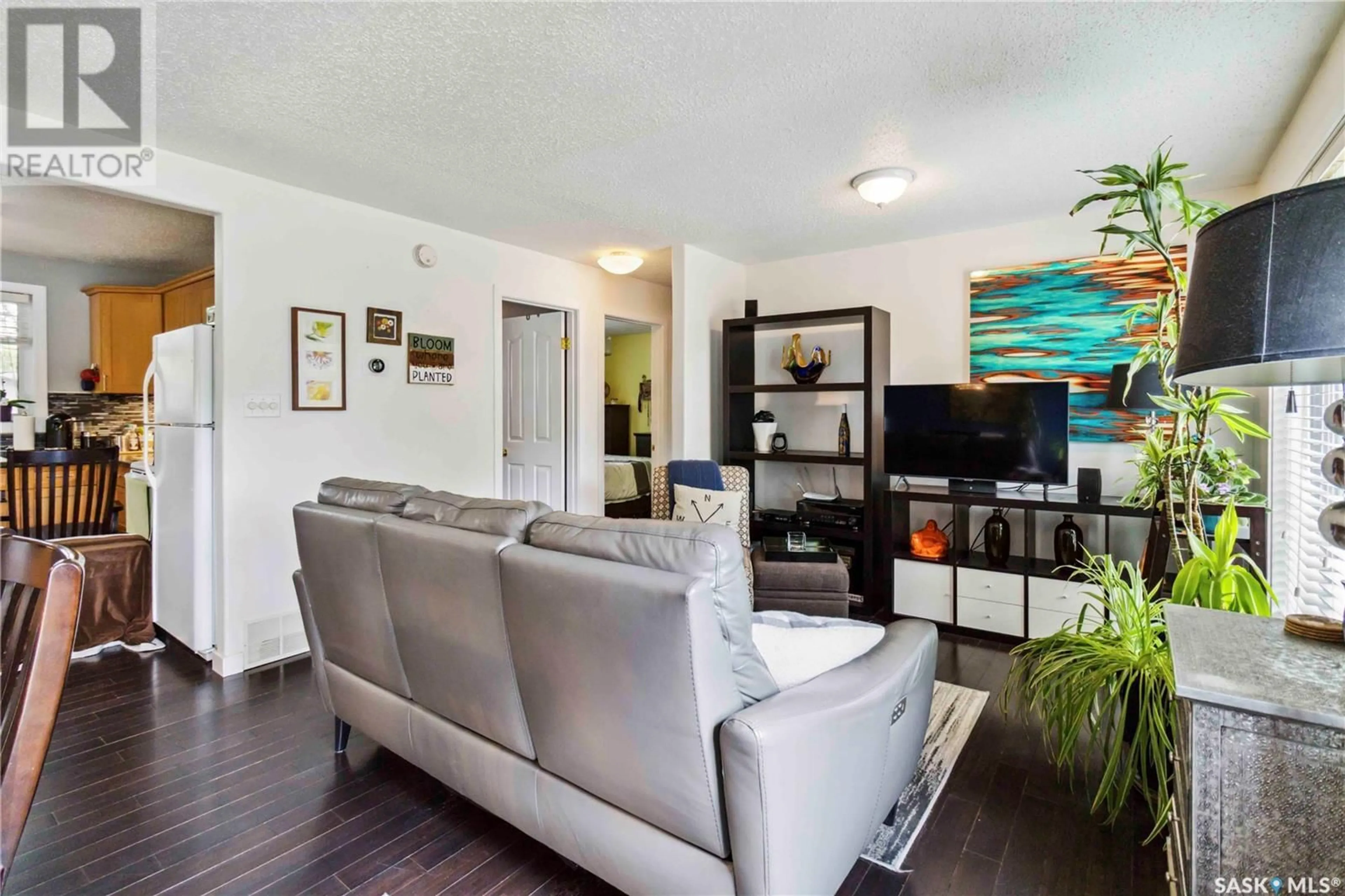 Living room with furniture, unknown for 3262 MILTON STREET, Saskatoon Saskatchewan S7L4P4