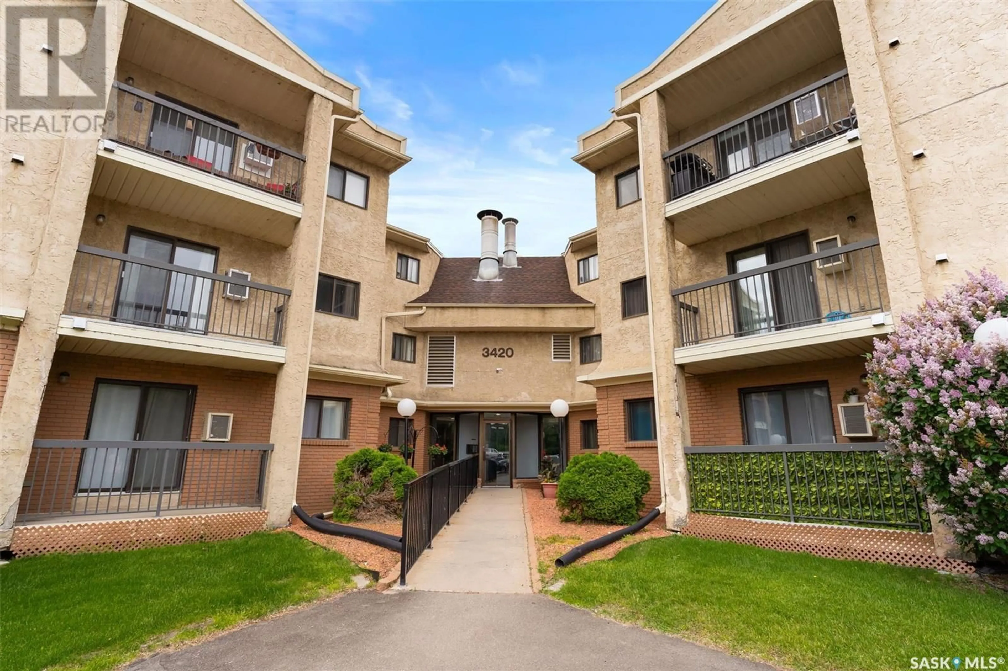 Patio, unknown for 202 - 3420 PARK STREET, Regina Saskatchewan S4V2M9