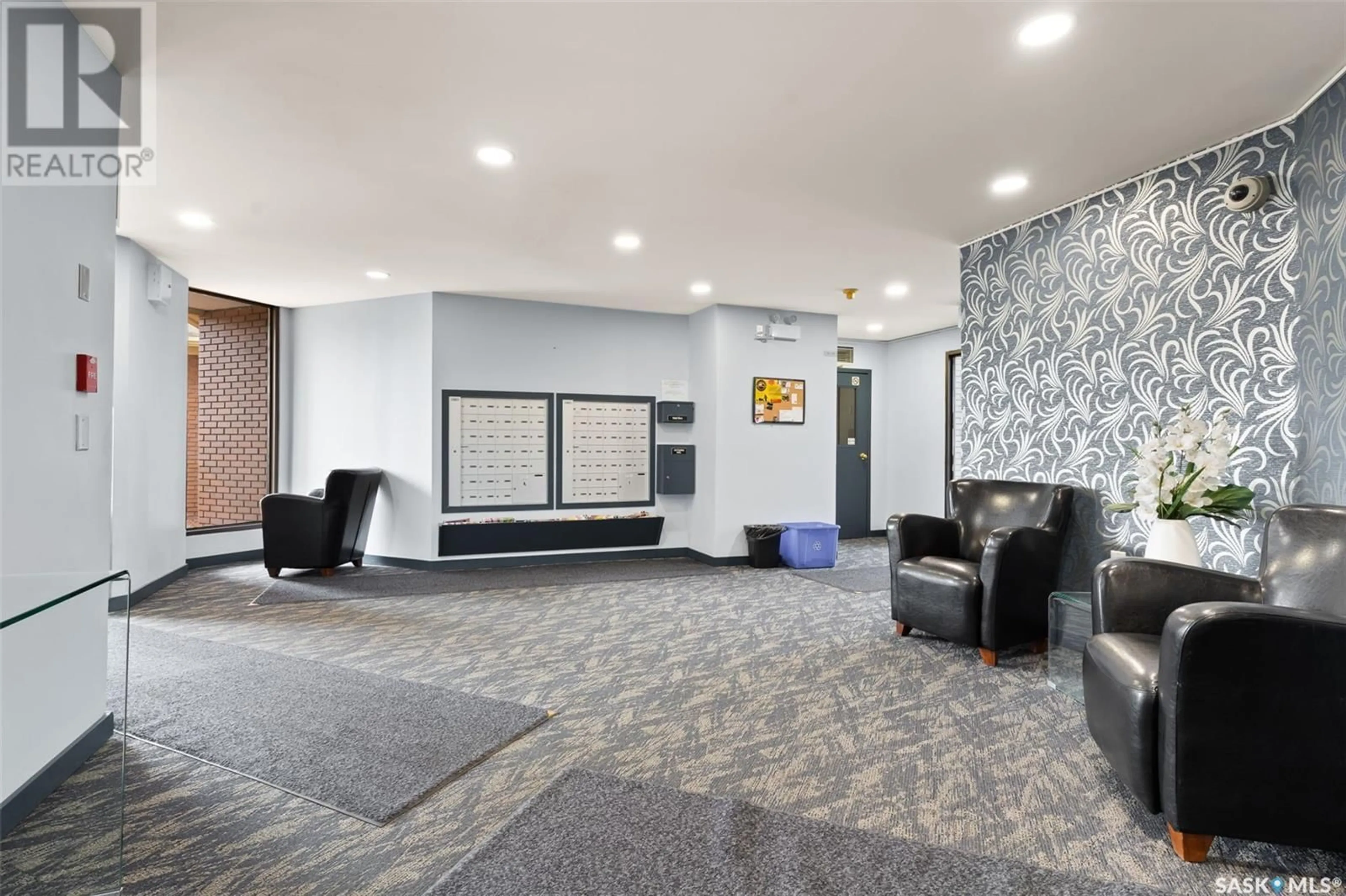 Lobby for 202 - 3420 PARK STREET, Regina Saskatchewan S4V2M9