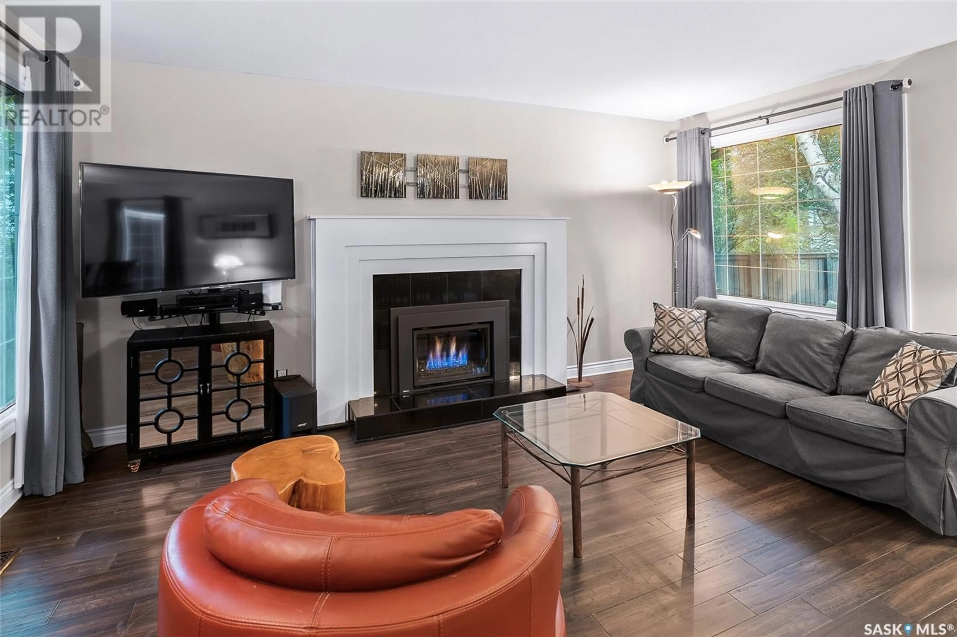 Living room with furniture, unknown for 242 DORE CRESCENT, Saskatoon Saskatchewan S7K4X9