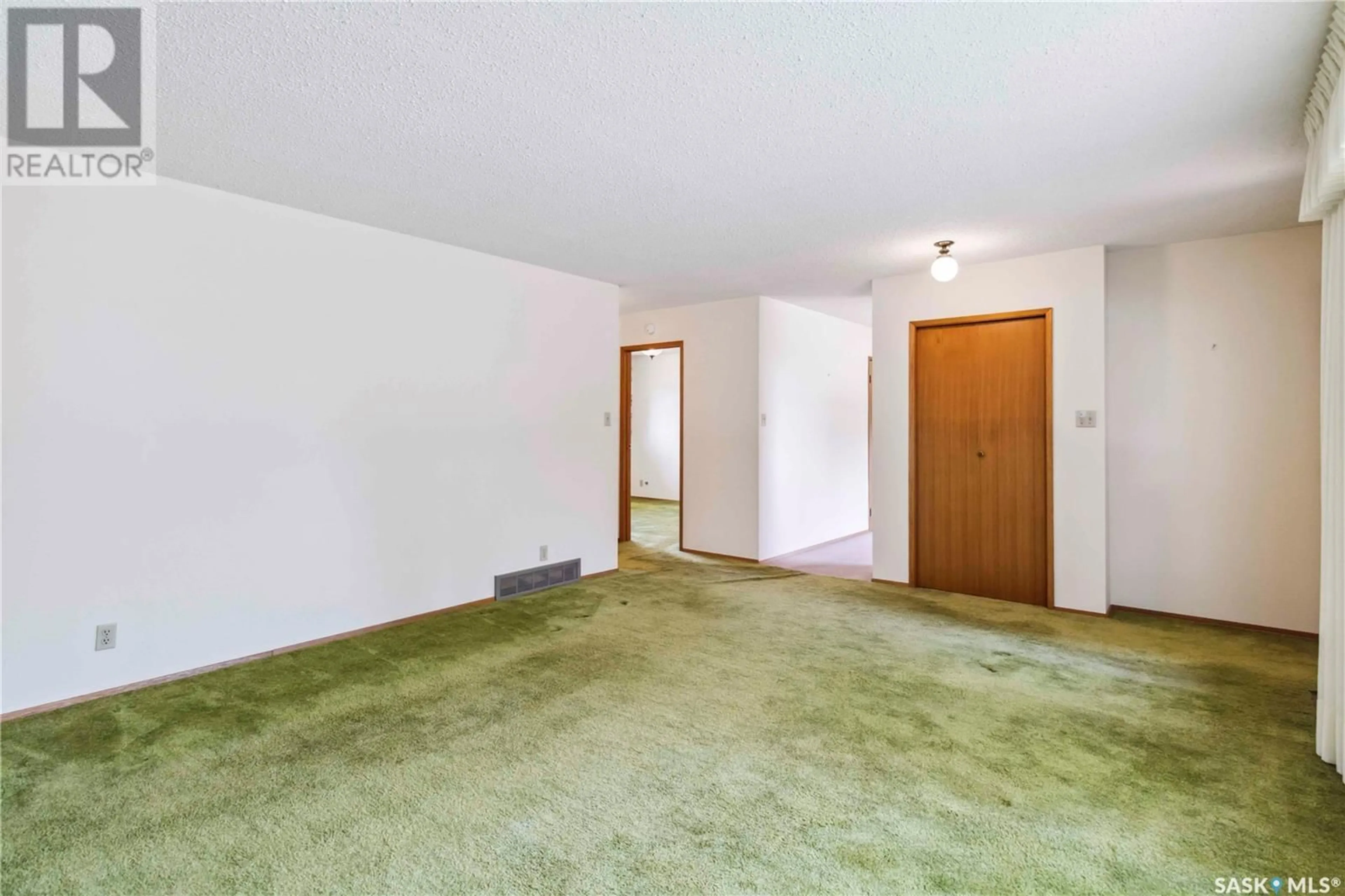 A pic of a room for 207 1ST AVENUE, Vanscoy Saskatchewan S0L3J0