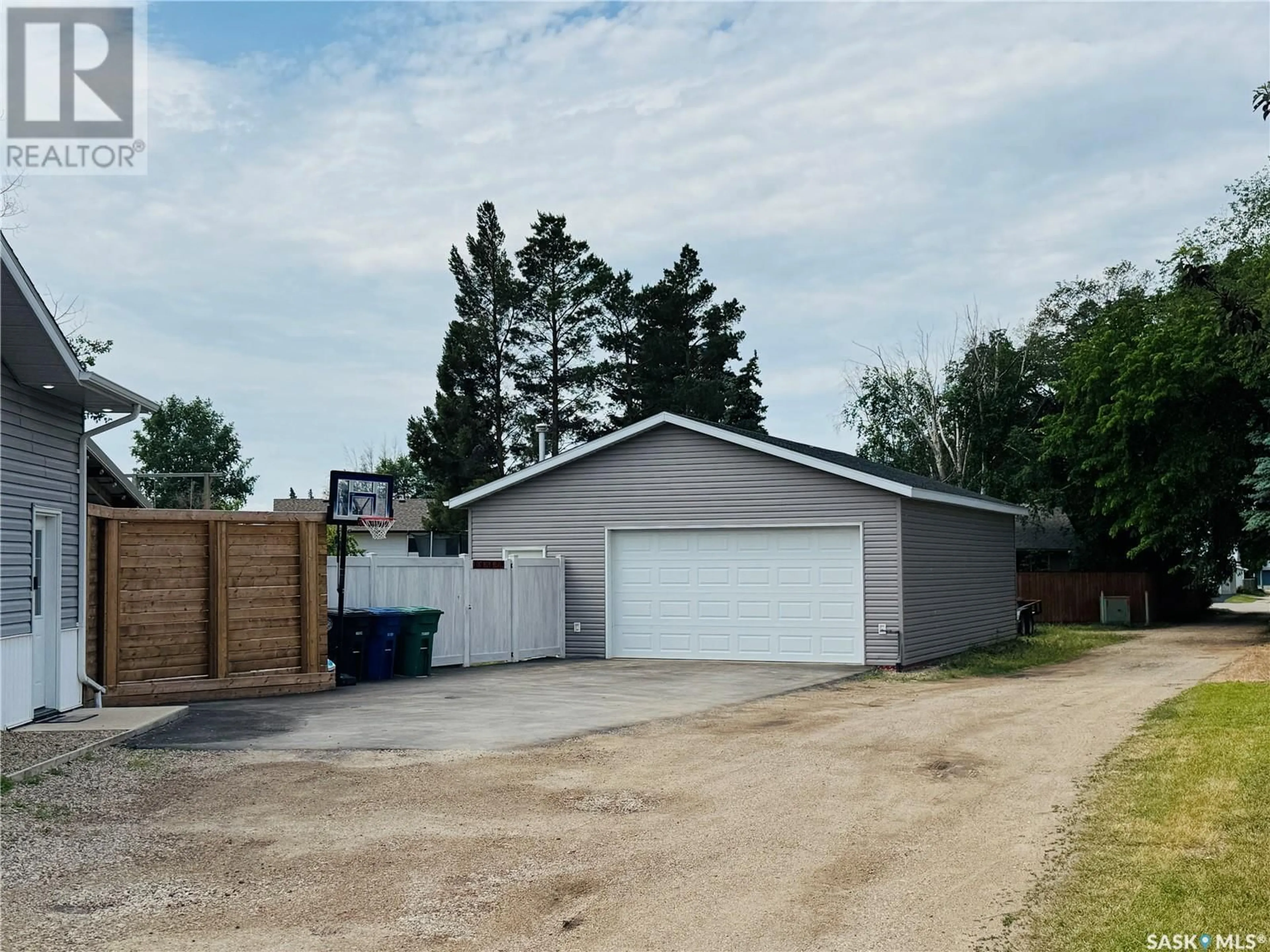 Unknown for 416 6TH AVENUE, Biggar Saskatchewan S0K0M0
