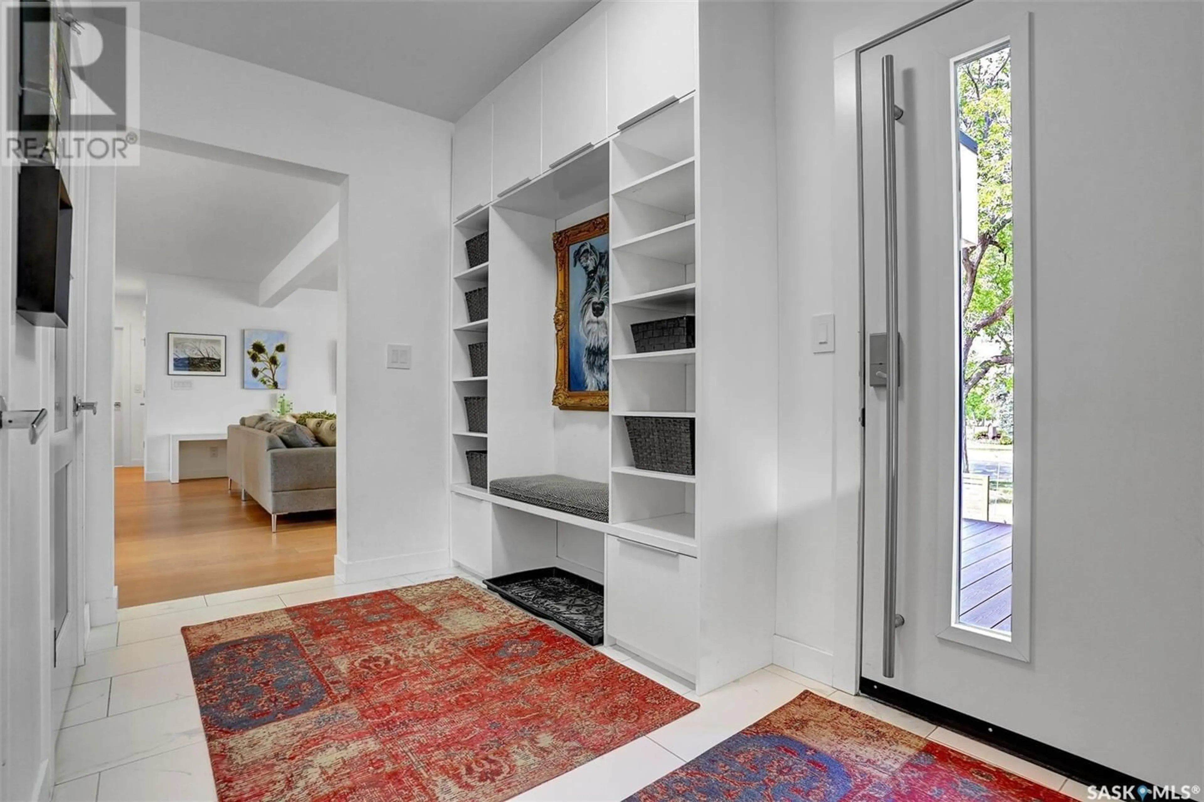 Indoor entryway for 3333 REGINA AVENUE, Regina Saskatchewan S4S0N3