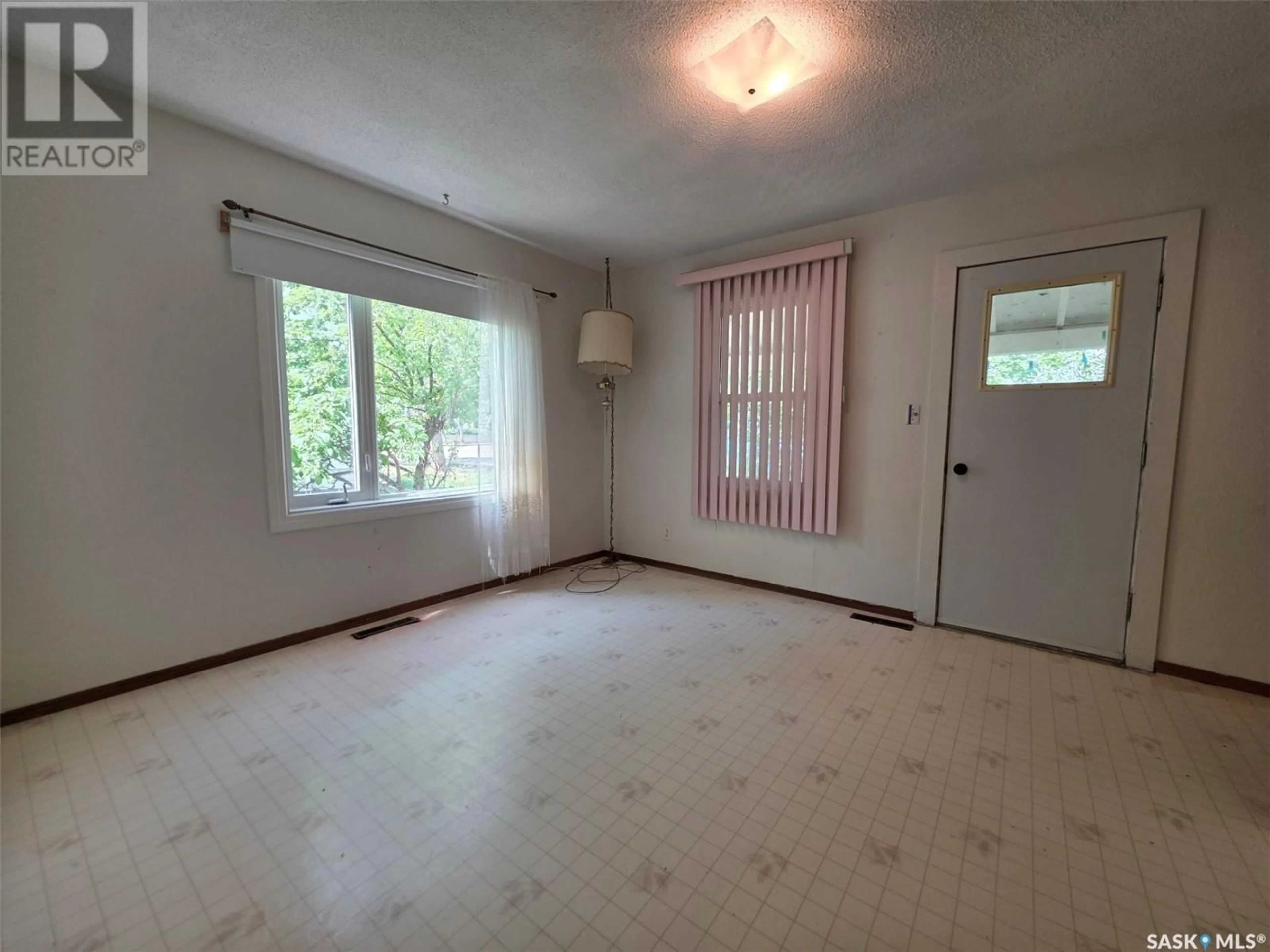 A pic of a room for 137 3RD STREET, Ponteix Saskatchewan S0N1Z0
