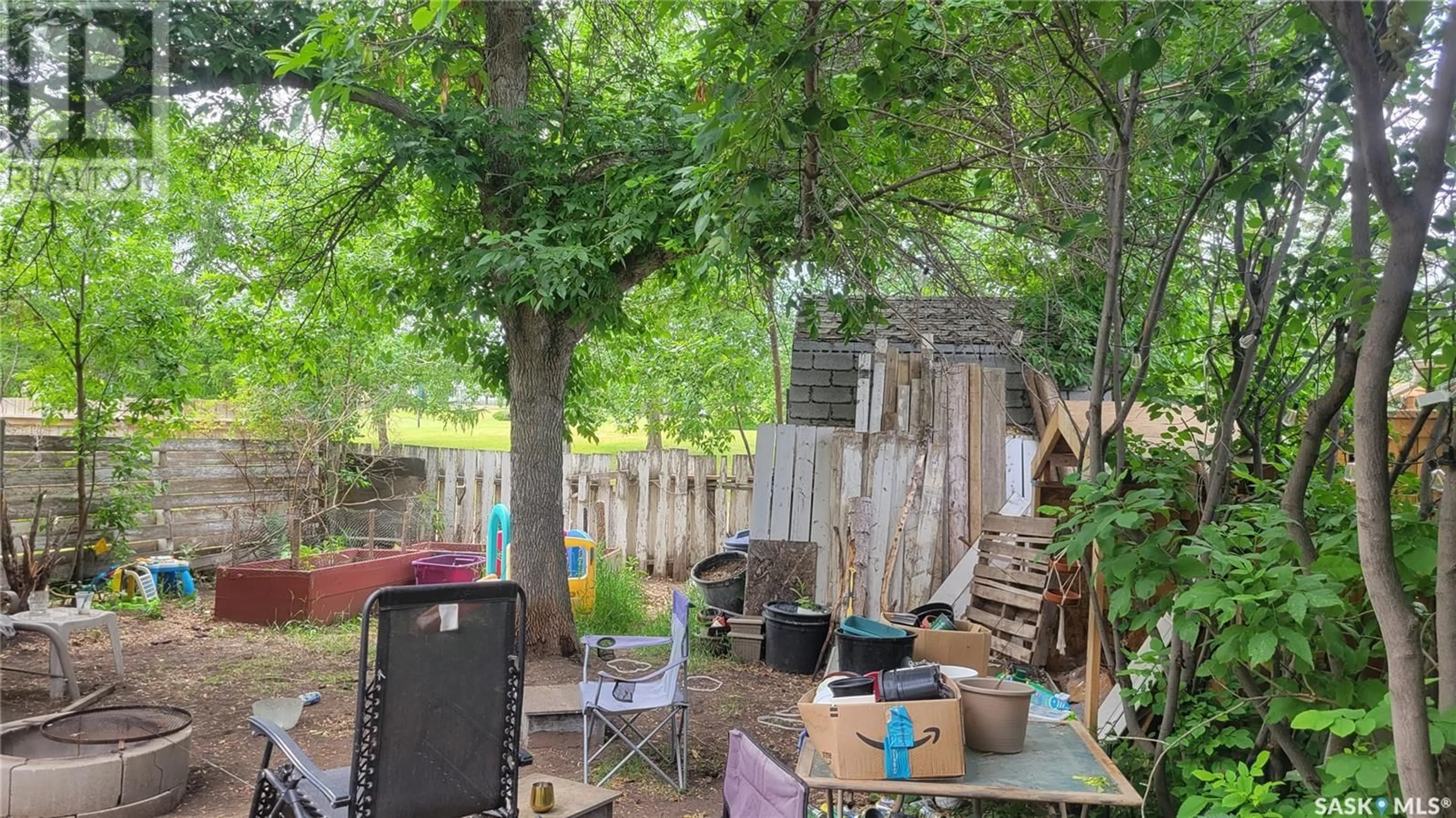 Patio, unknown for 1421 HNATYSHYN AVENUE, Saskatoon Saskatchewan S7L4G6