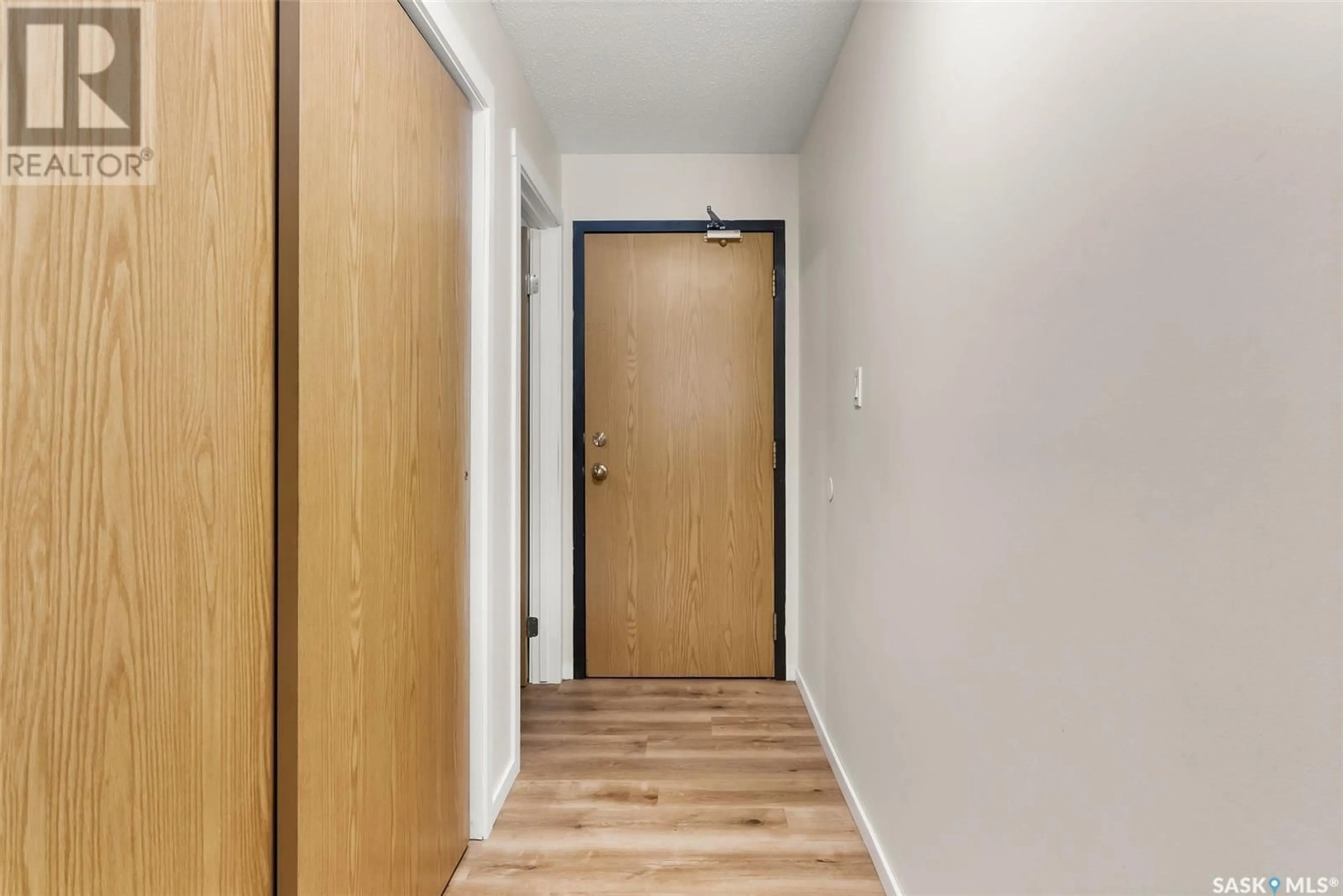 Indoor entryway for 605 2840 ARENS ROAD, Regina Saskatchewan S4V1N8