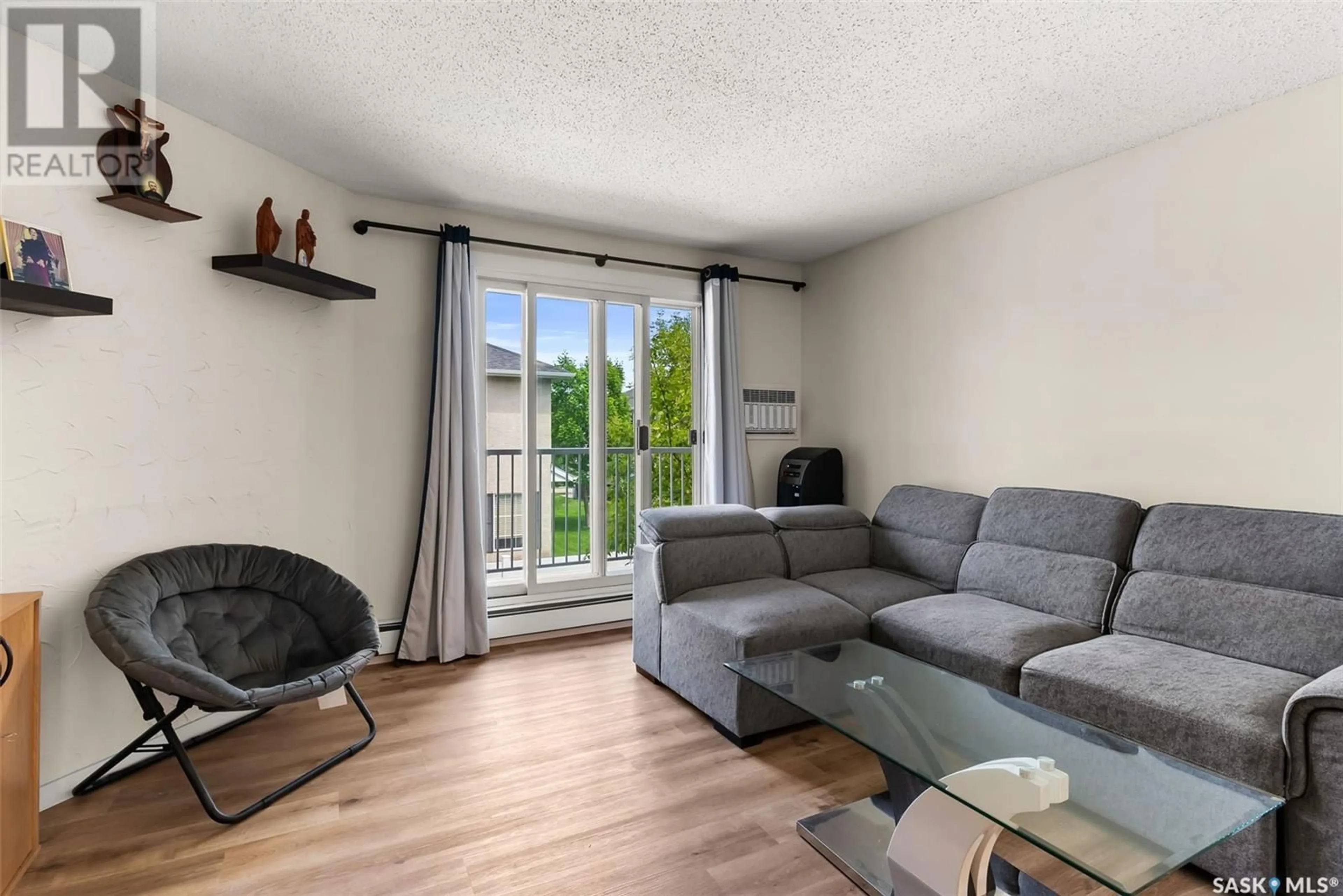 Living room with furniture, unknown for 605 2840 ARENS ROAD, Regina Saskatchewan S4V1N8